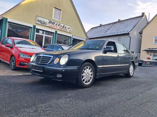 Mercedes-Benz E 200 Kompressor Elegance TÜV 11/2027+KLIMA