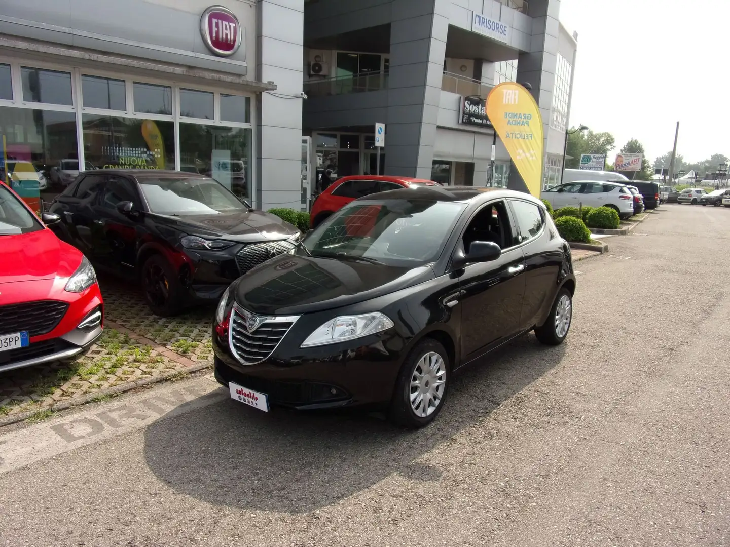 Lancia Ypsilon Ypsilon 1.4 Unyca Ecochic GPL - 2