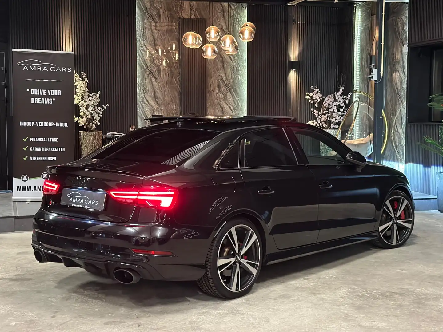 Audi RS3 A3 Limousine 2.5 TFSI quattro|PANO|BOMVOL|ABT|DEAL Zwart - 2