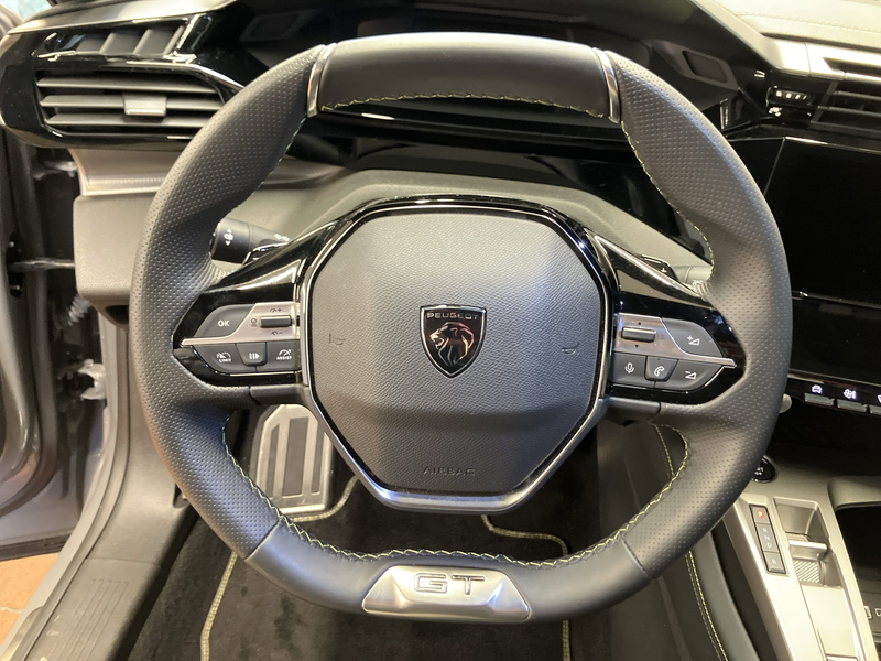 Peugeot 408 225 PHEV GT ACC+Alcantara+Schiebedach — photo 9