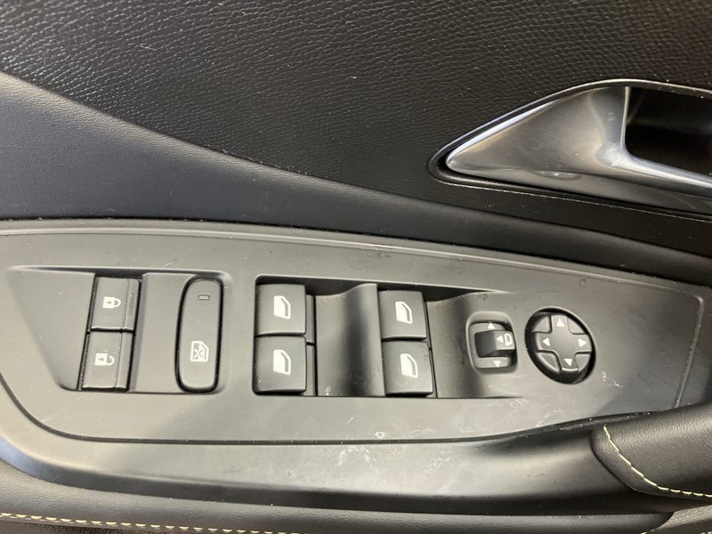 Peugeot 408 225 PHEV GT ACC+Alcantara+Schiebedach — photo 14