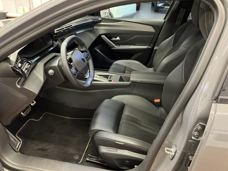 Peugeot 408 225 PHEV GT ACC+Alcantara+Schiebedach — photo 7