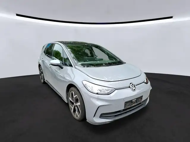 Volkswagen ID.3 view 2
