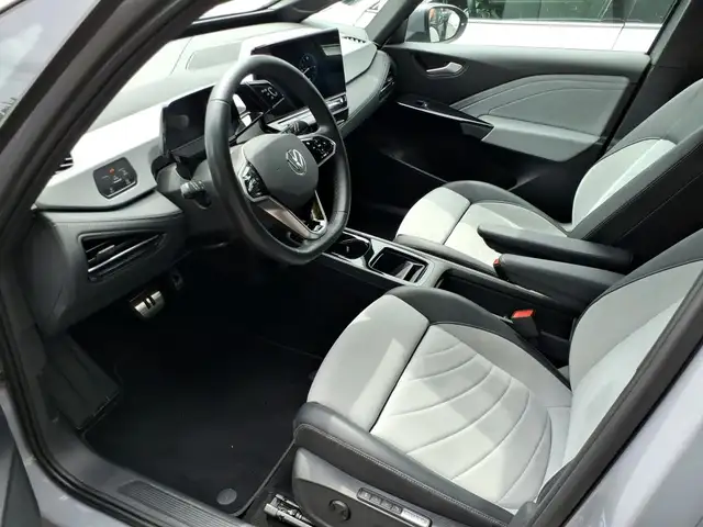 Volkswagen ID.3 view 4