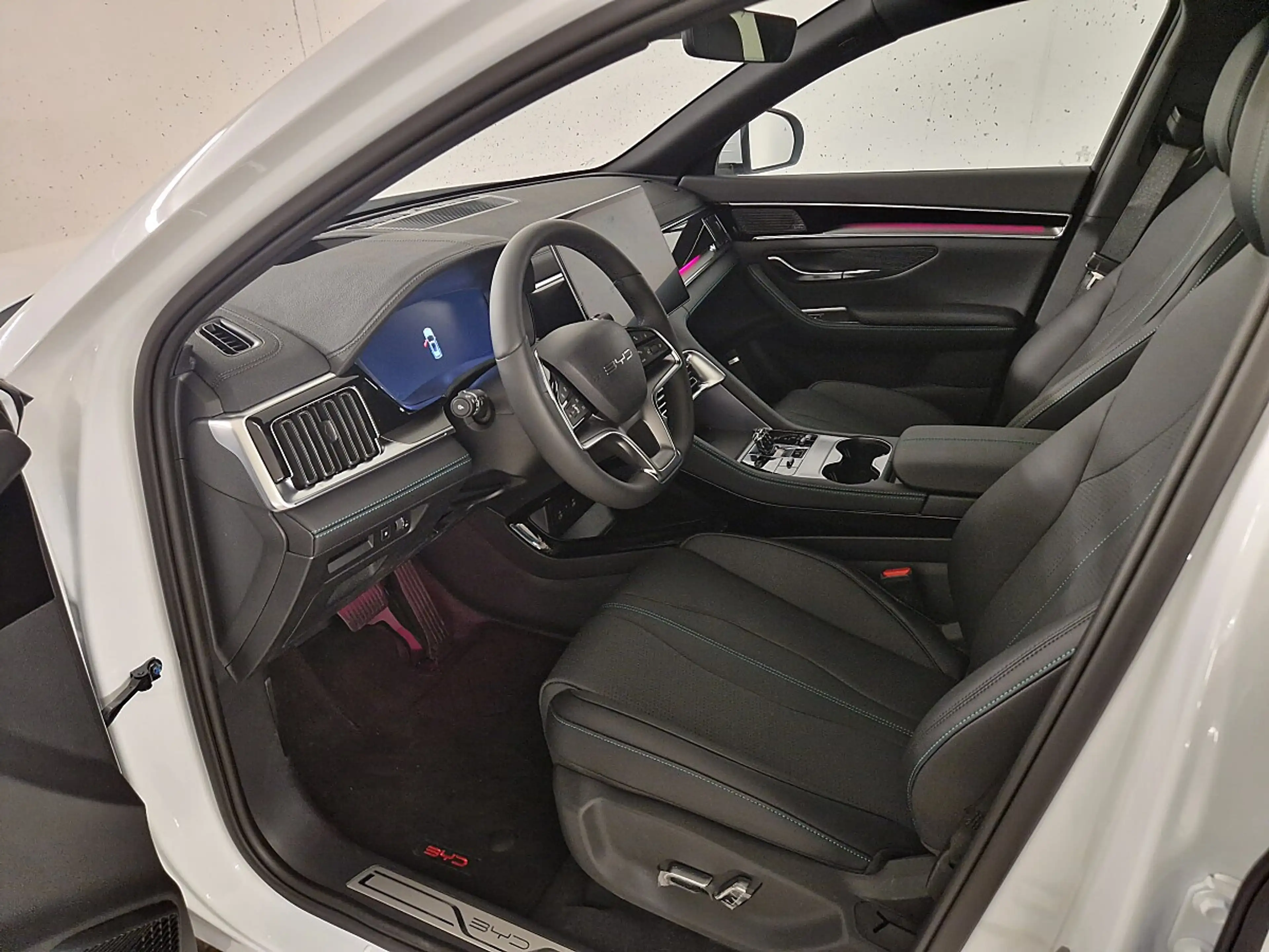 BYD Seal U DM-i PHEV 18,3kWh AWD Design Österreich Paket !... — photo 15