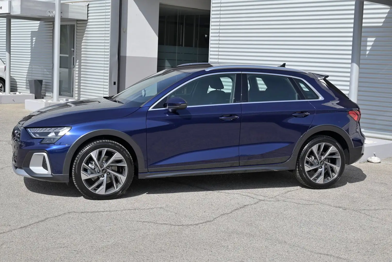 Audi A3 Allstreet 2.0 Tdi 150cv S-tr. Business Advanced Azul - 2