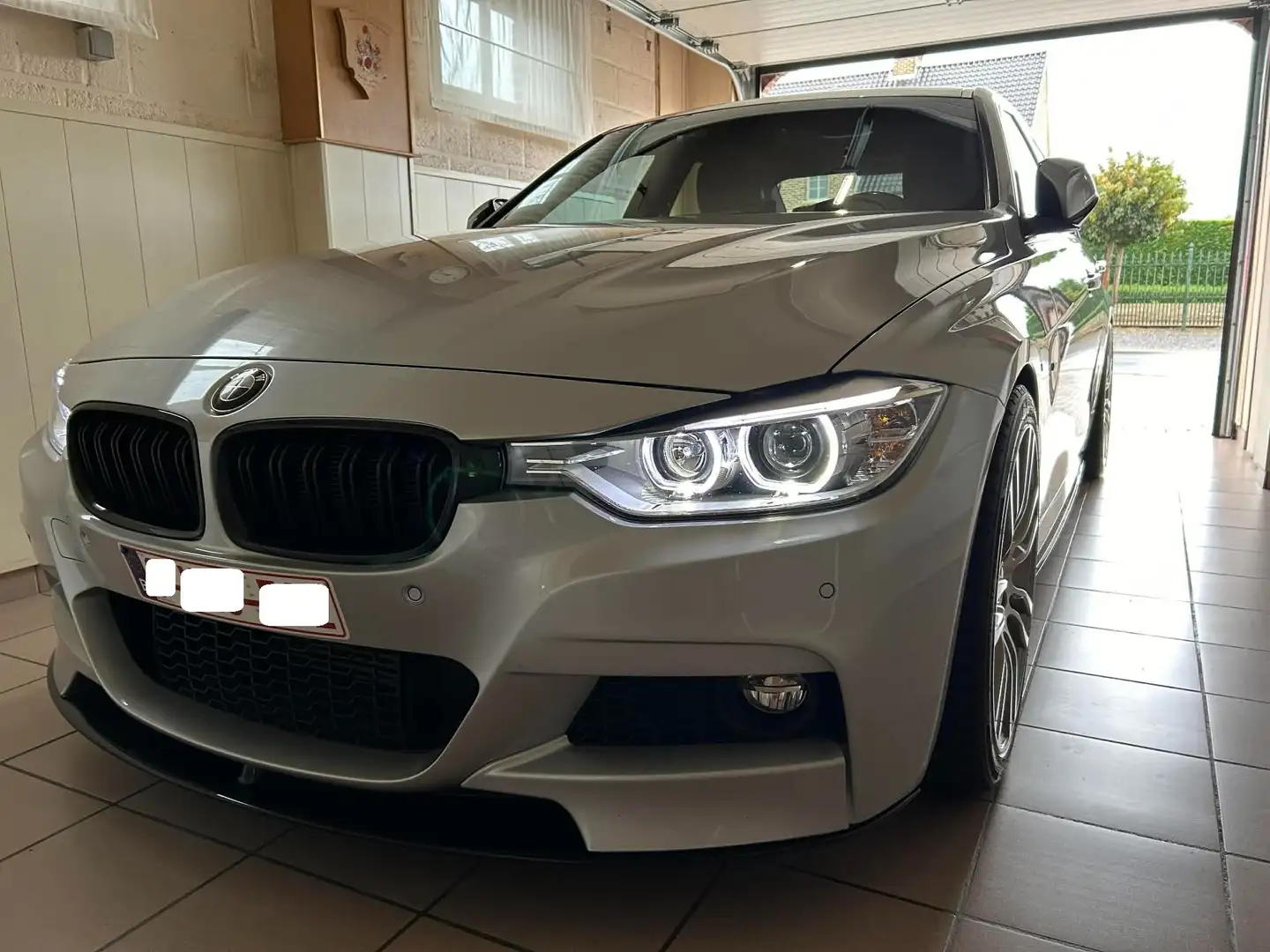 BMW 318 318d M-pakket Silver - 1