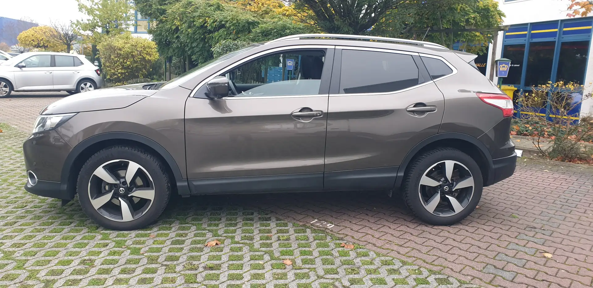 Nissan Qashqai N-Connecta Braun - 2