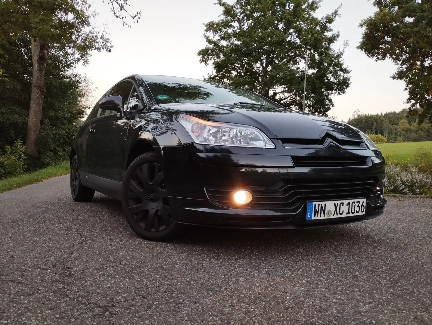 Citroen C4 Coupe 1.6 16V VTR Plus- TÜV Neu/ Black- Edition - 1