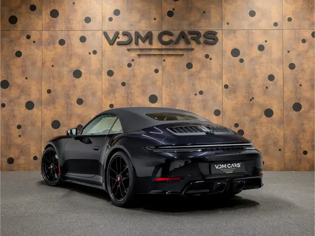 Porsche 992 view 9