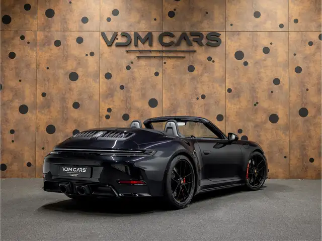 Porsche 992 view 5