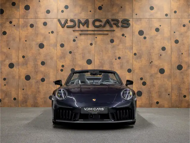 Porsche 992 view 8