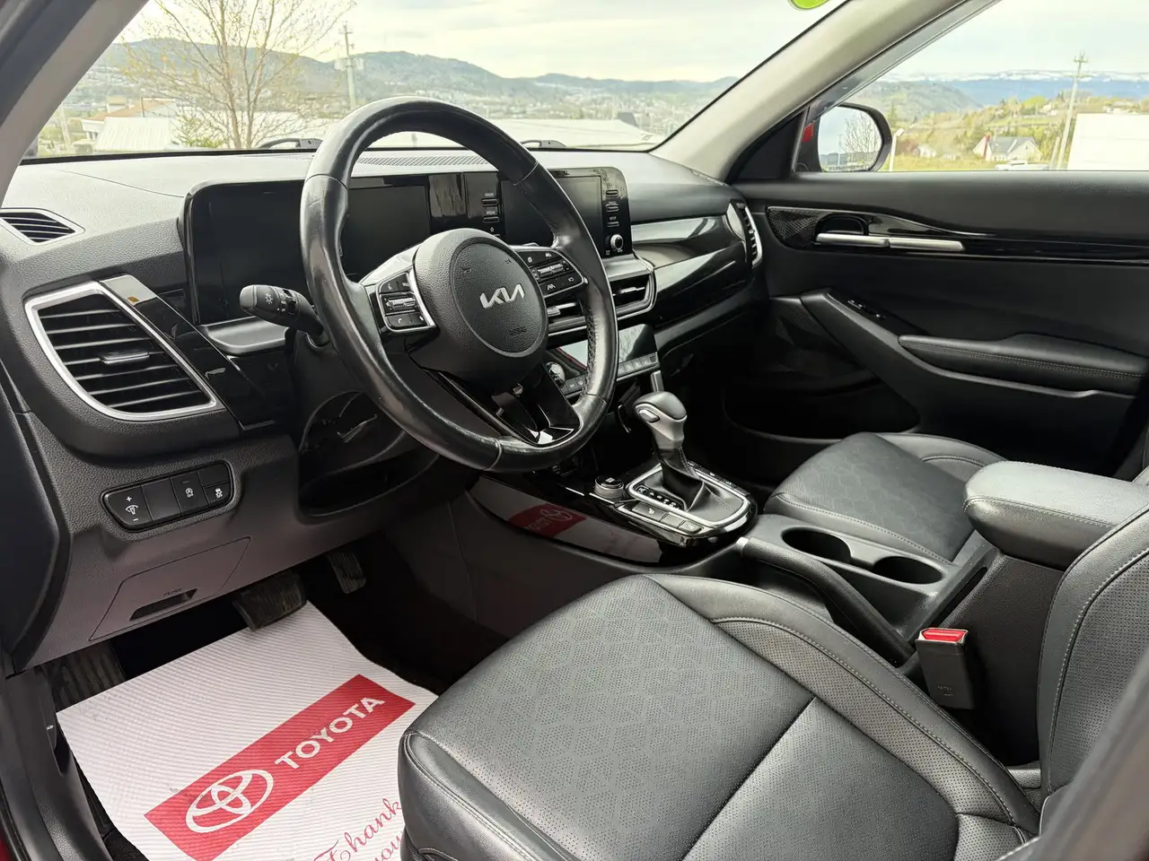 Kia Seltos снимка Kia Seltos