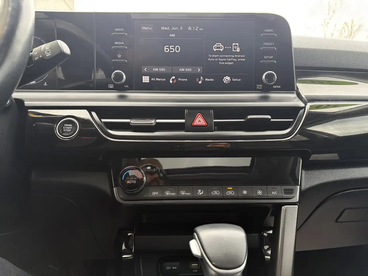 Kia Seltos снимка Kia Seltos