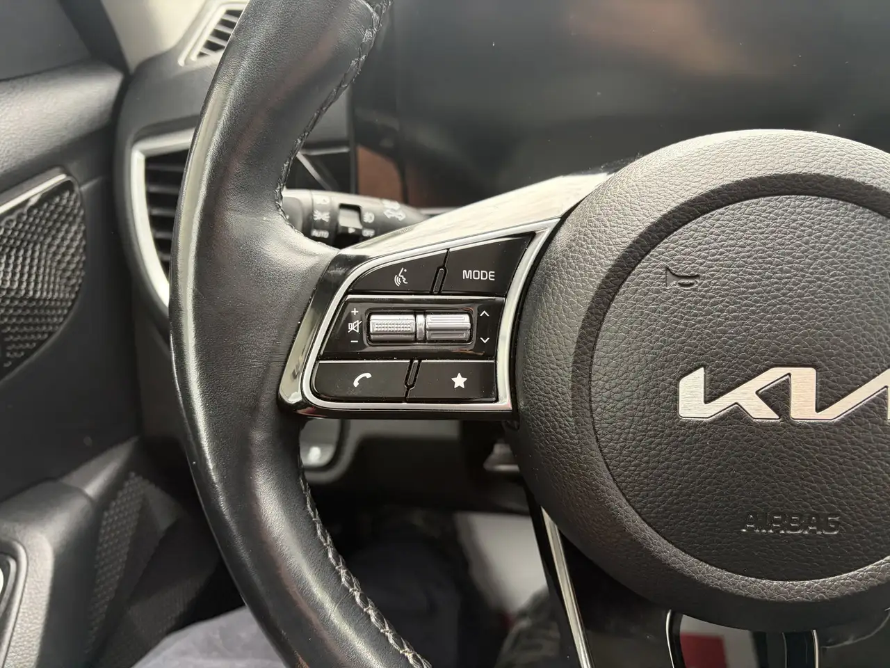 Kia Seltos снимка Kia Seltos