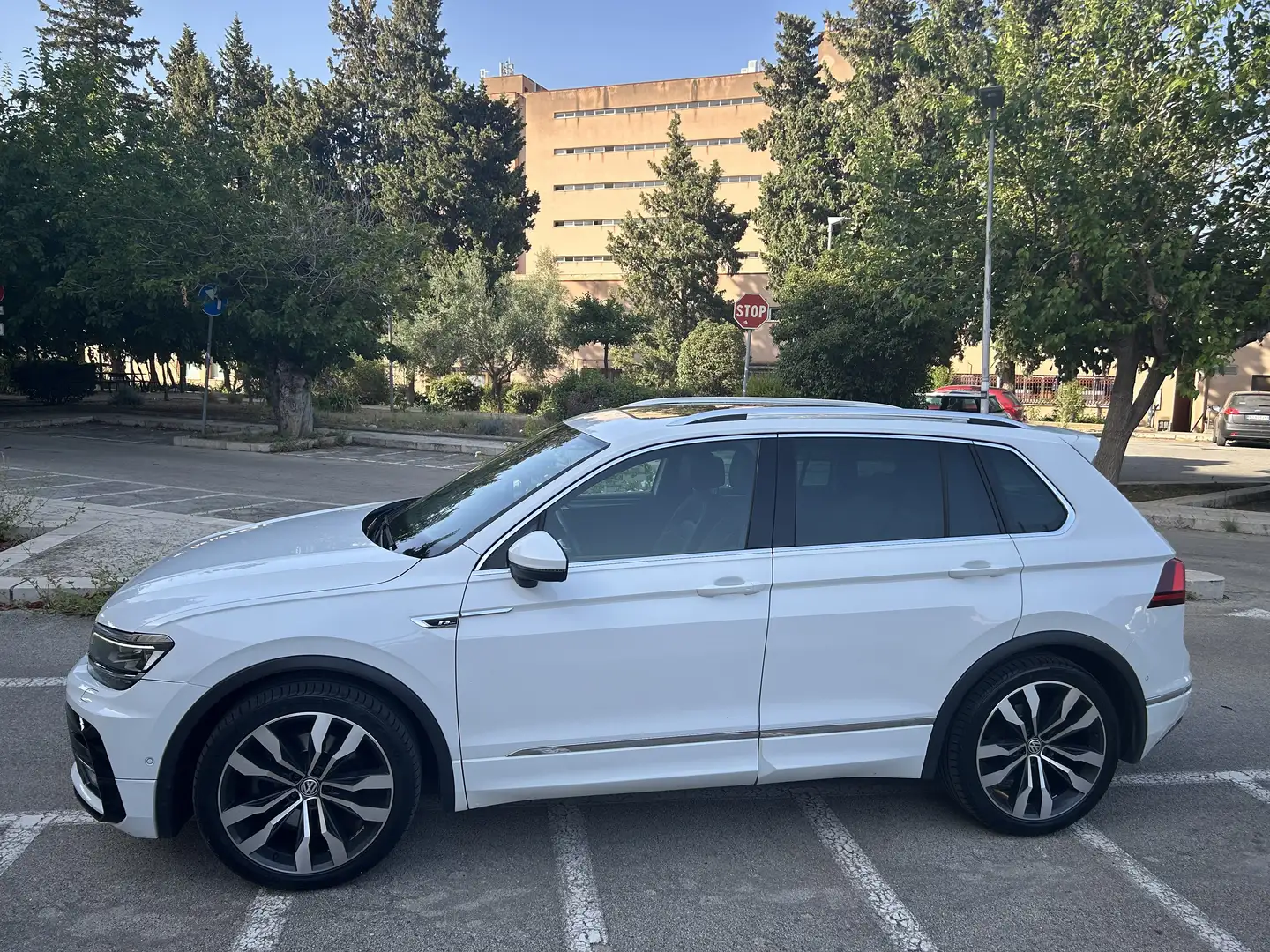 Volkswagen Tiguan 2.0 tdi R-Line BM 4motion dsg - 2