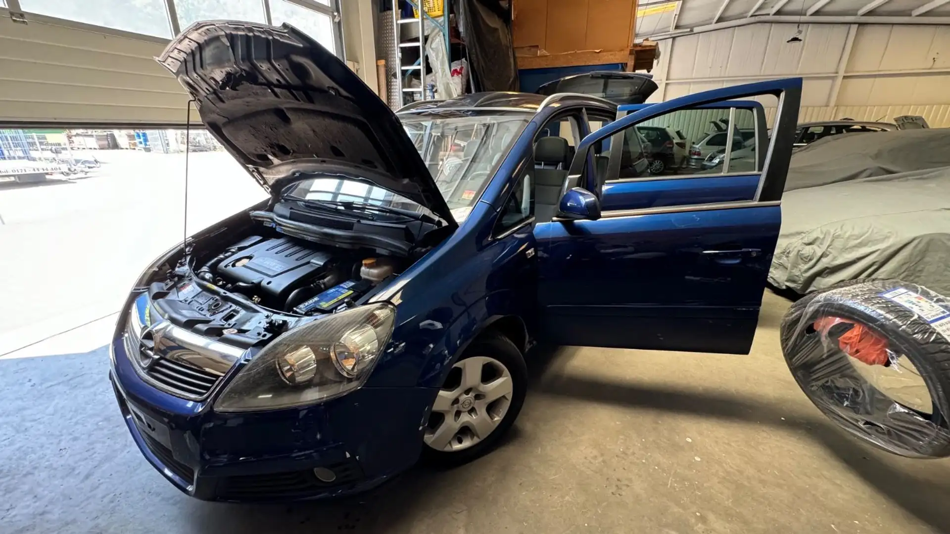 Opel Zafira B EditVoll!NaviPanoLeder ERST LESEN!!FP!! Blau - 1