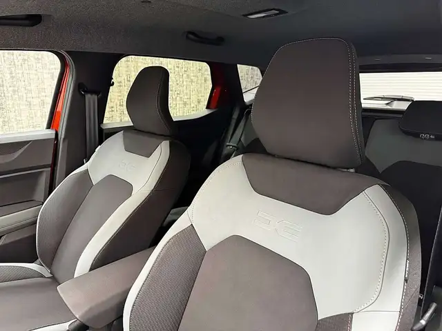 Dacia Duster view 10