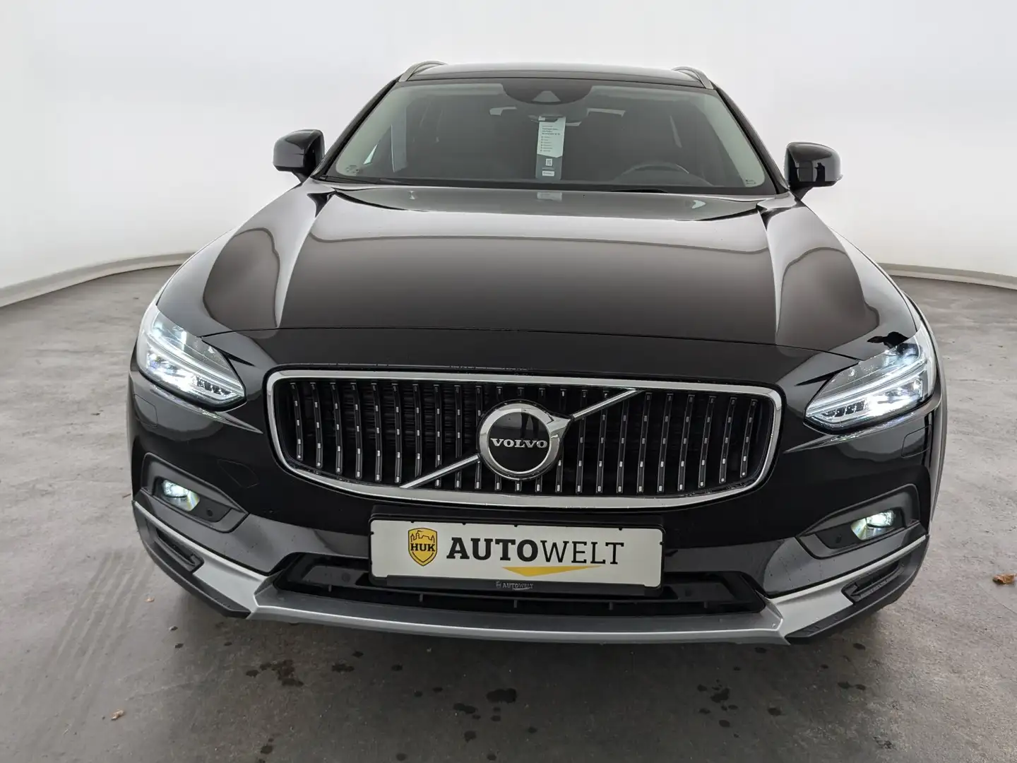 Volvo V90 Cross Country V 90 Cross Country B4 AWD Pro LEDER+LED+NAV+AHK Negru - 2