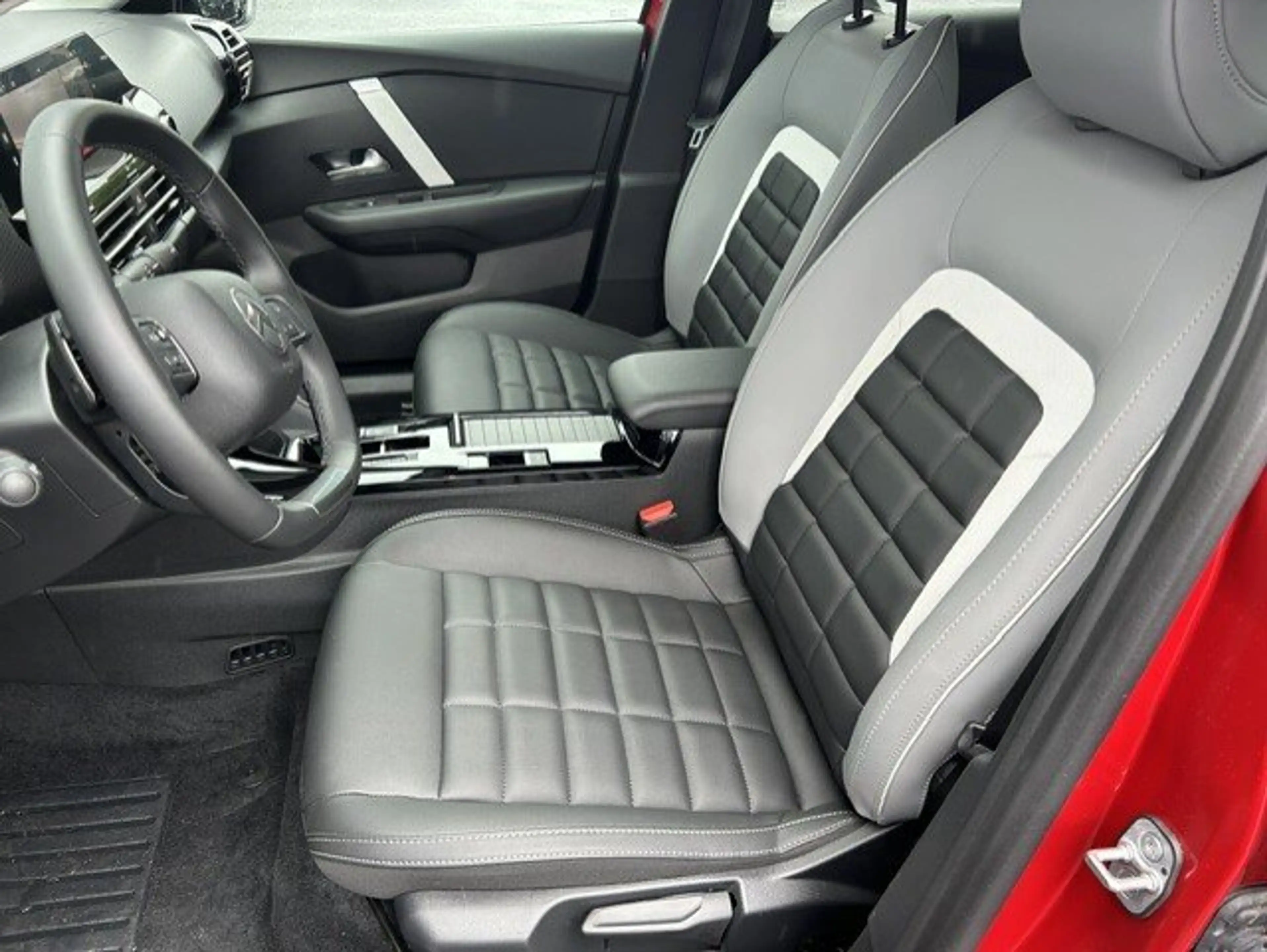 Citroen C4 1.2 MHEV MAX Hybrid — photo 11