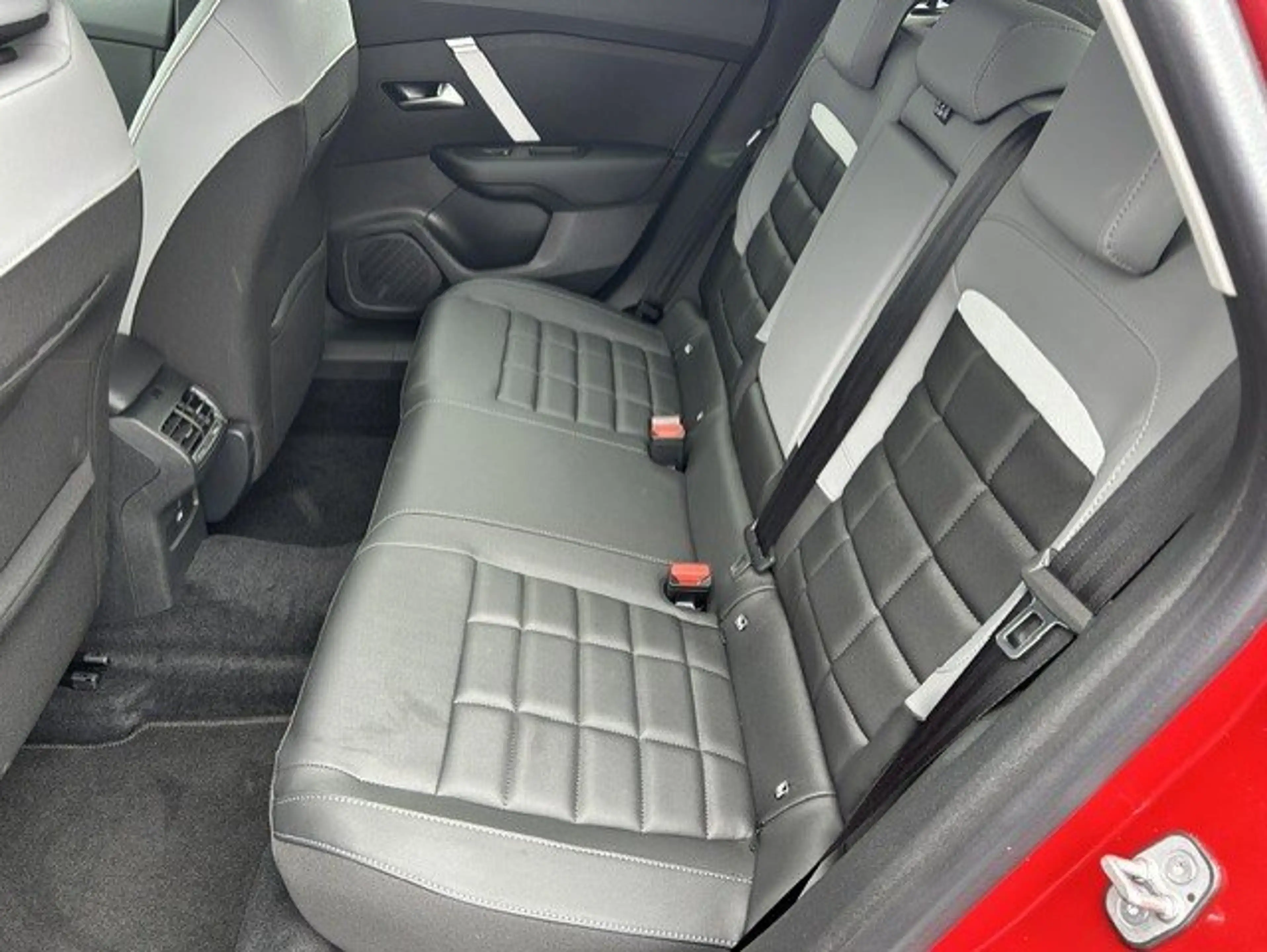 Citroen C4 1.2 MHEV MAX Hybrid — photo 14