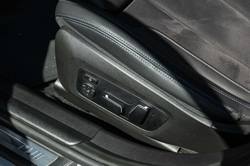 BMW 318 3 Serie 318i M Sport Automaat / Sportstoelen / Com — photo 12