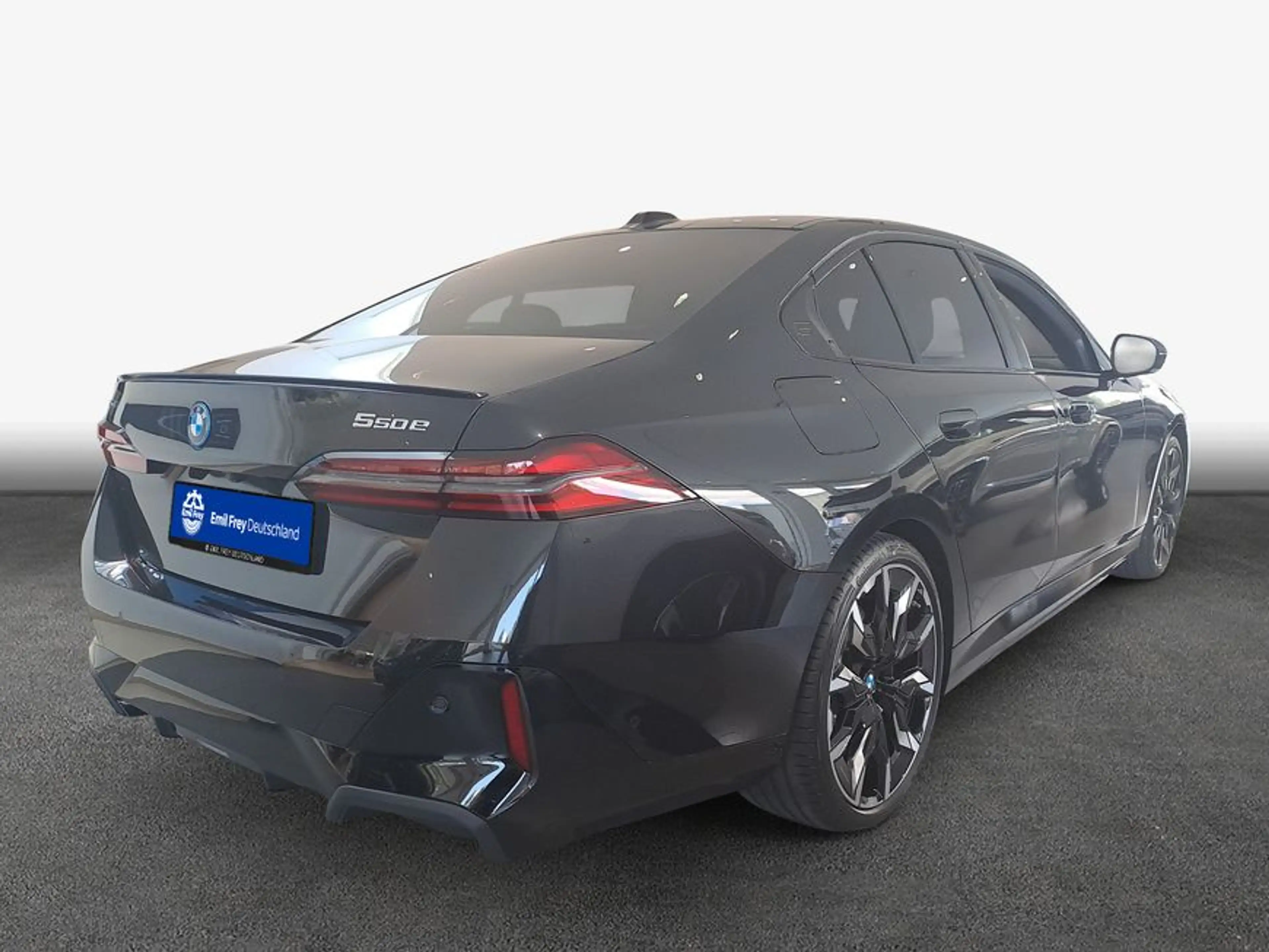 BMW 550 550e xDrive Aut. 230 kW, 4-türig — photo 2