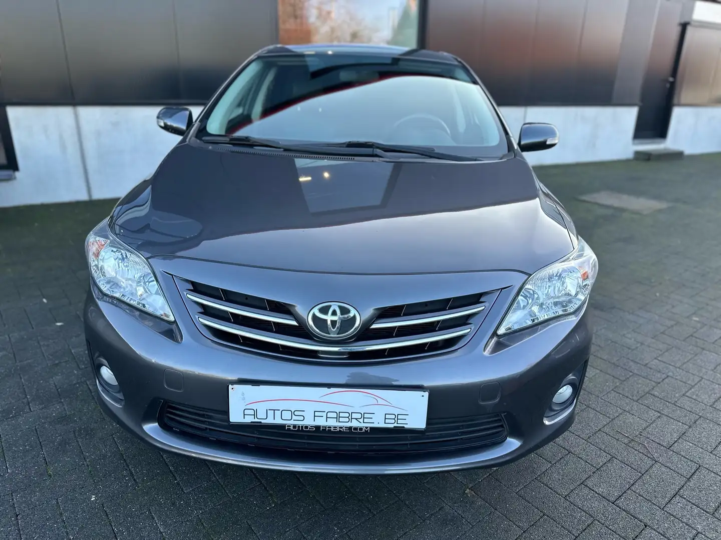 Toyota Corolla 1.6 VVT-i Leder Airco 52000km Grau - 2