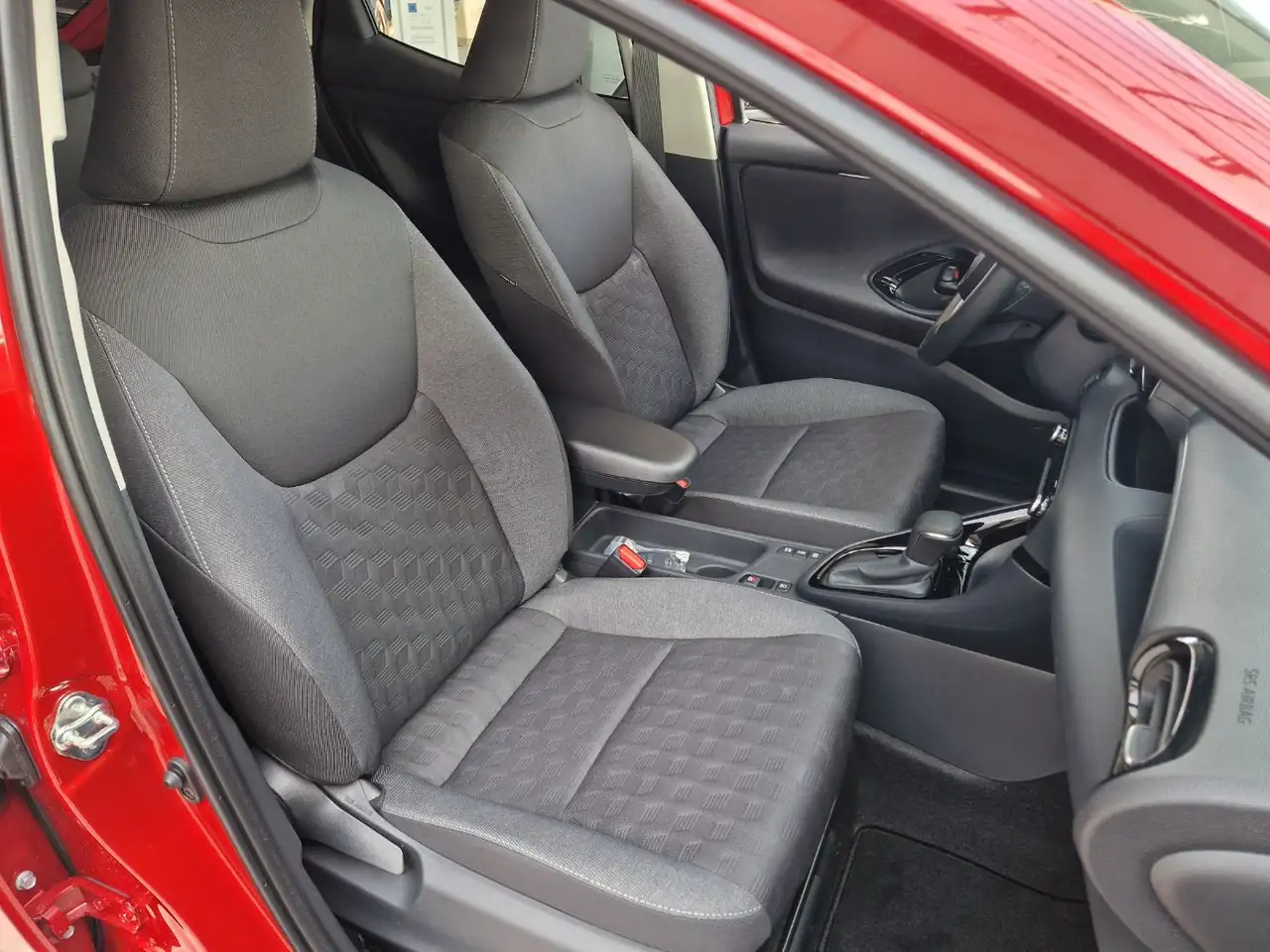Toyota Yaris 1,5L Hybrid Teamplayer Comfort Paket 13