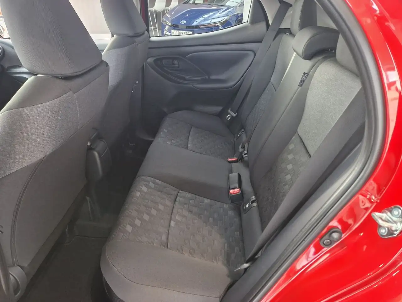 Toyota Yaris 1,5L Hybrid Teamplayer Comfort Paket 11
