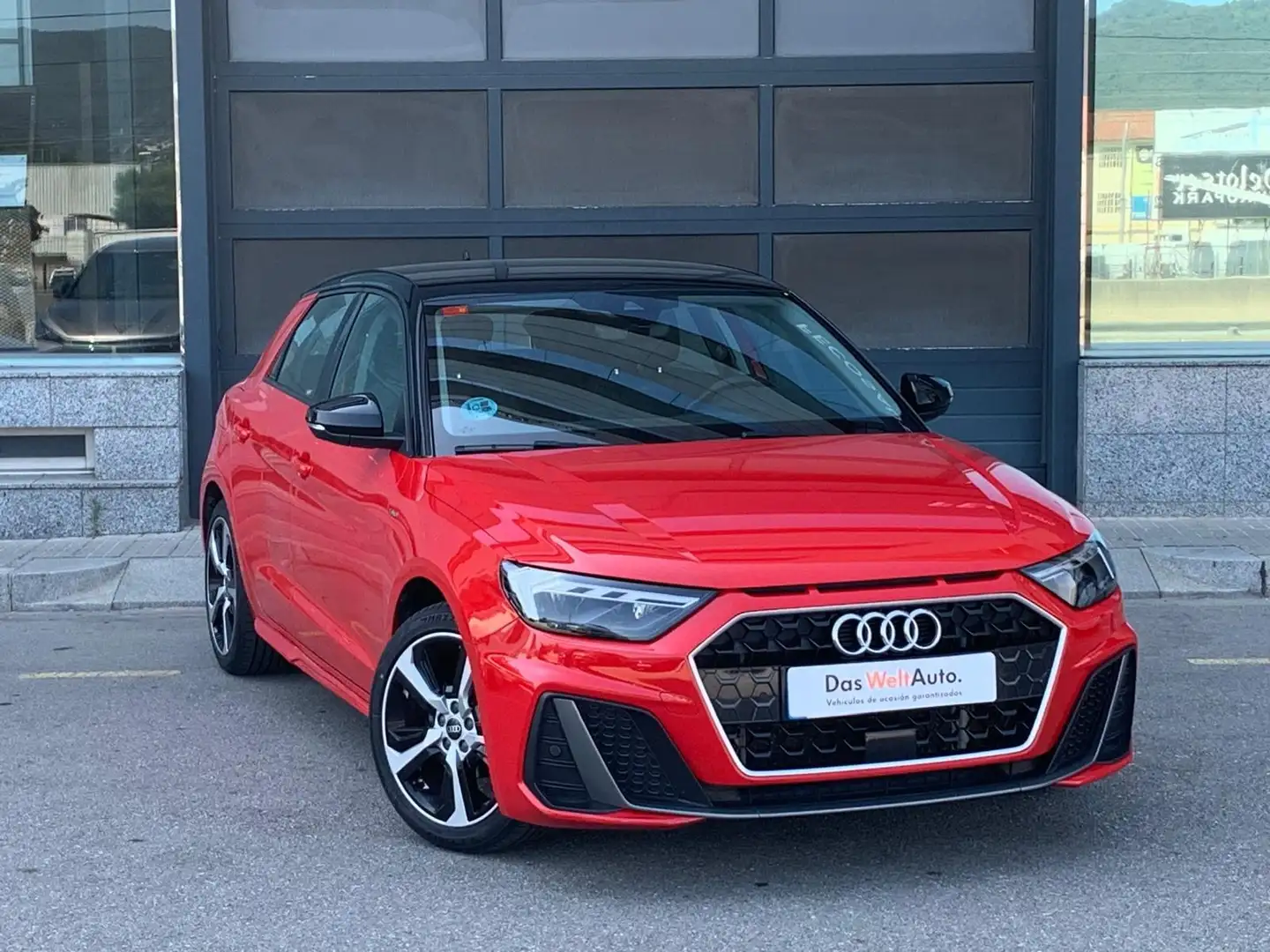 Audi A1 Sportback 25 TFSI S line Rojo - 2