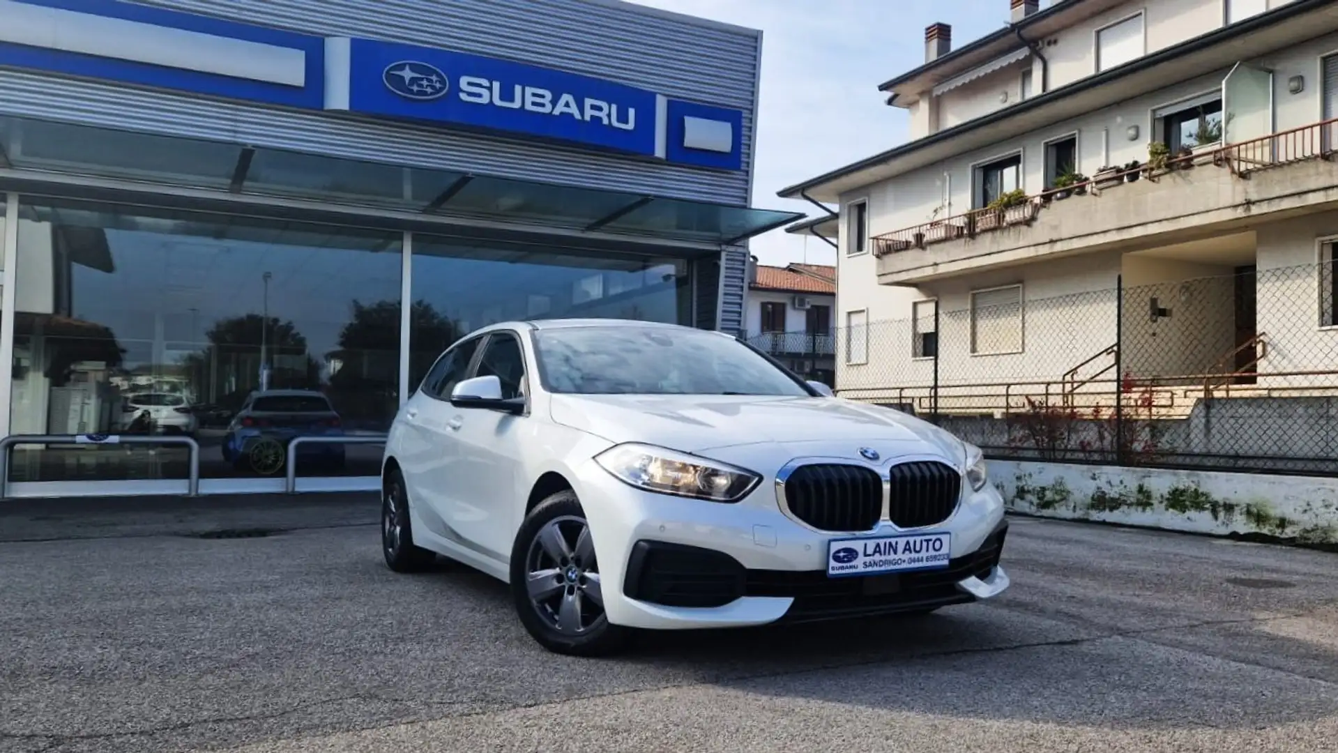 BMW 118 118d Business Advantage - Cambio Automatico White - 1