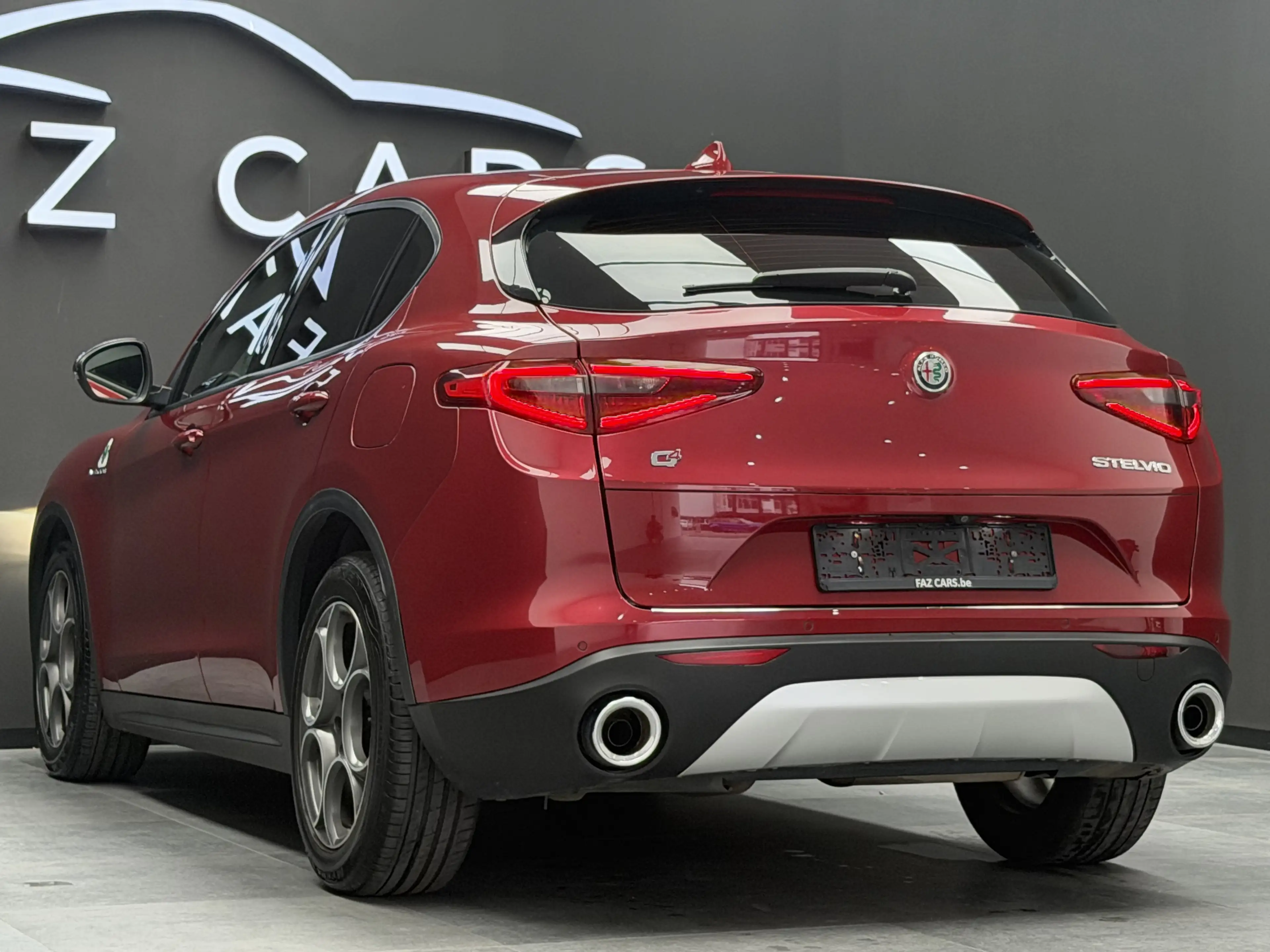 Alfa Romeo Stelvio 2.2 JTD * CUIR + CAMÉRA + GPS + CLIM + GARANTIE * — photo 7