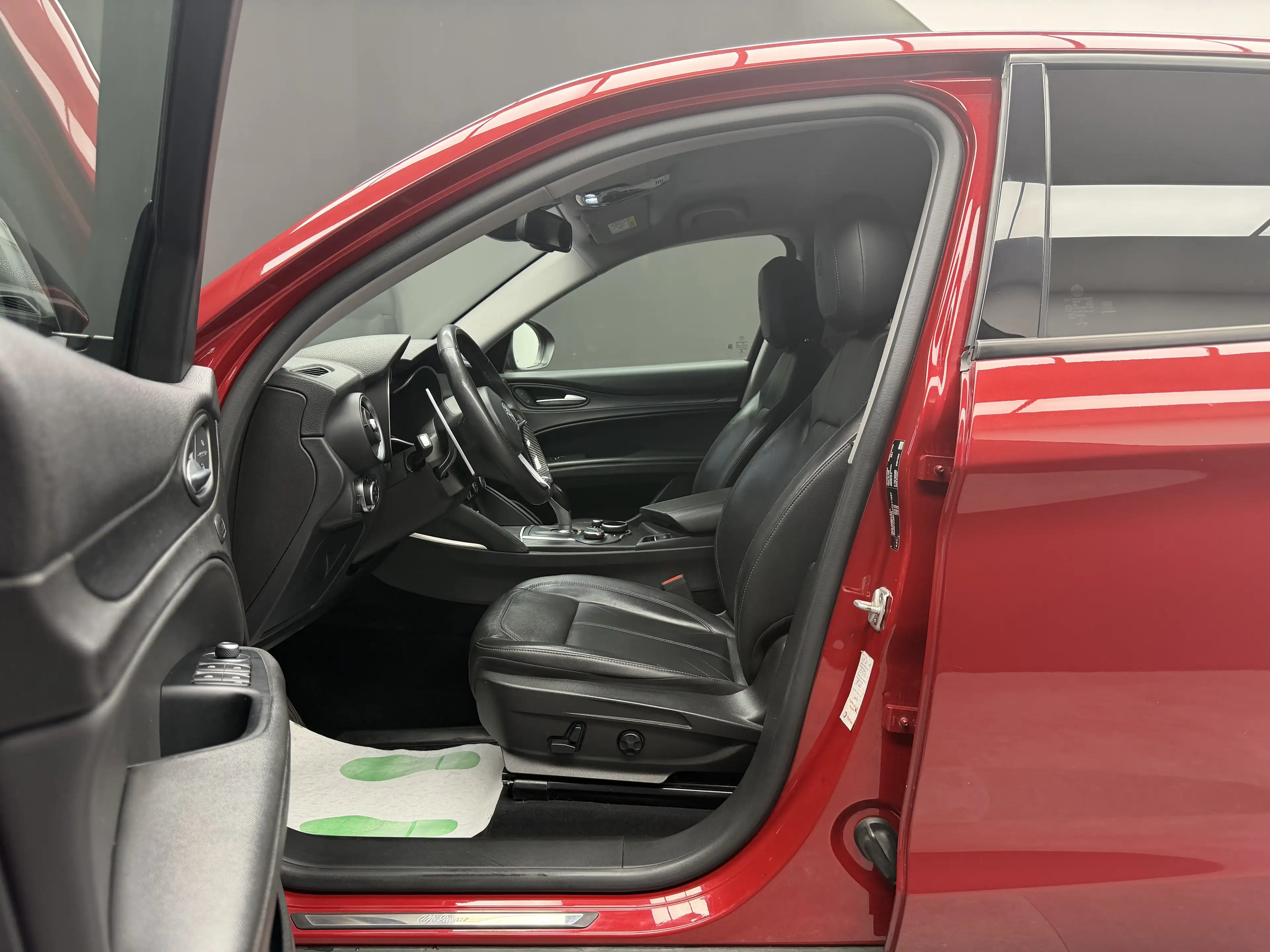 Alfa Romeo Stelvio 2.2 JTD * CUIR + CAMÉRA + GPS + CLIM + GARANTIE * — photo 8