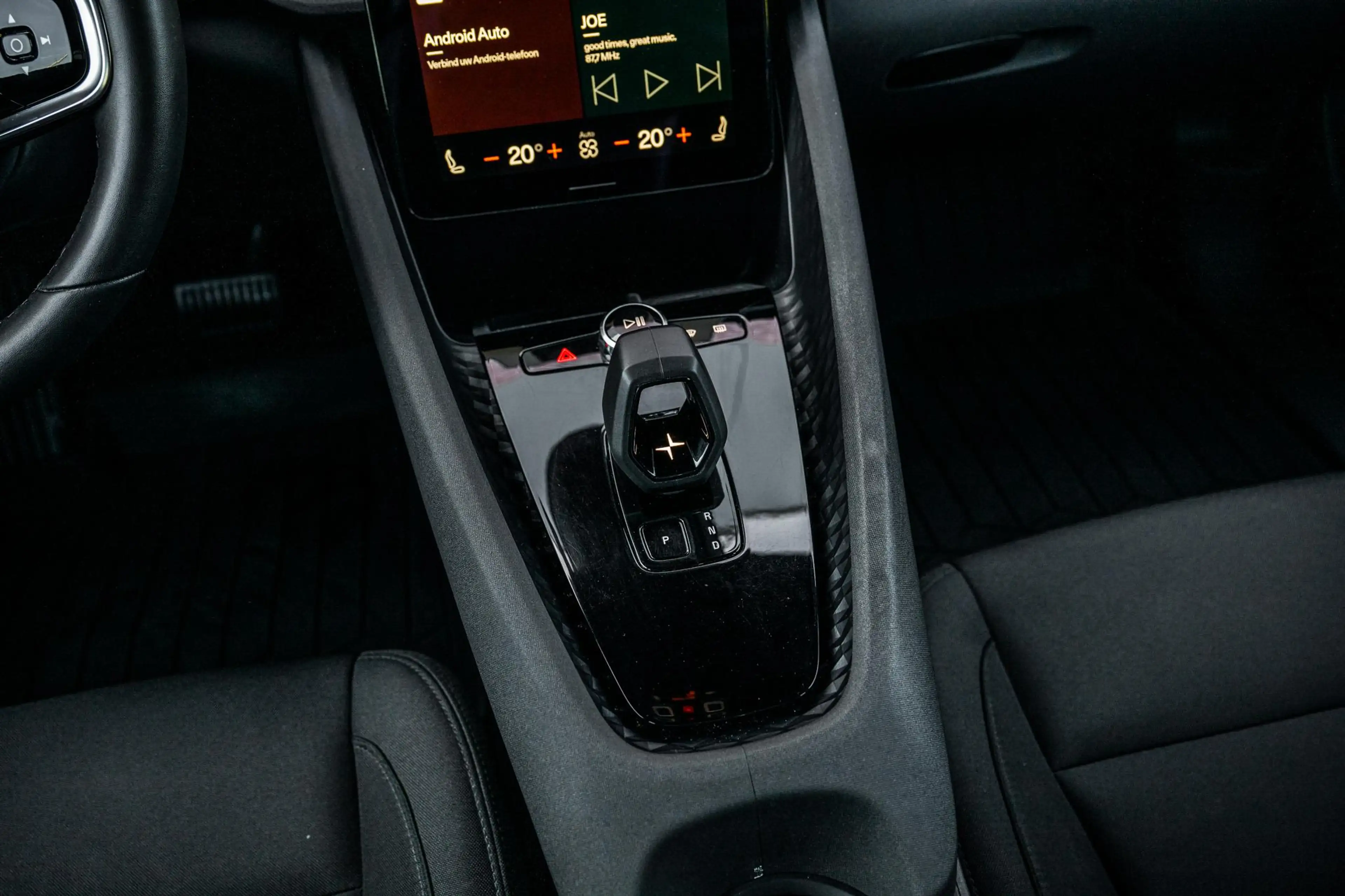 Polestar 2 Standard Range Single Motor 63kWh | Achteruitrijca — photo 15
