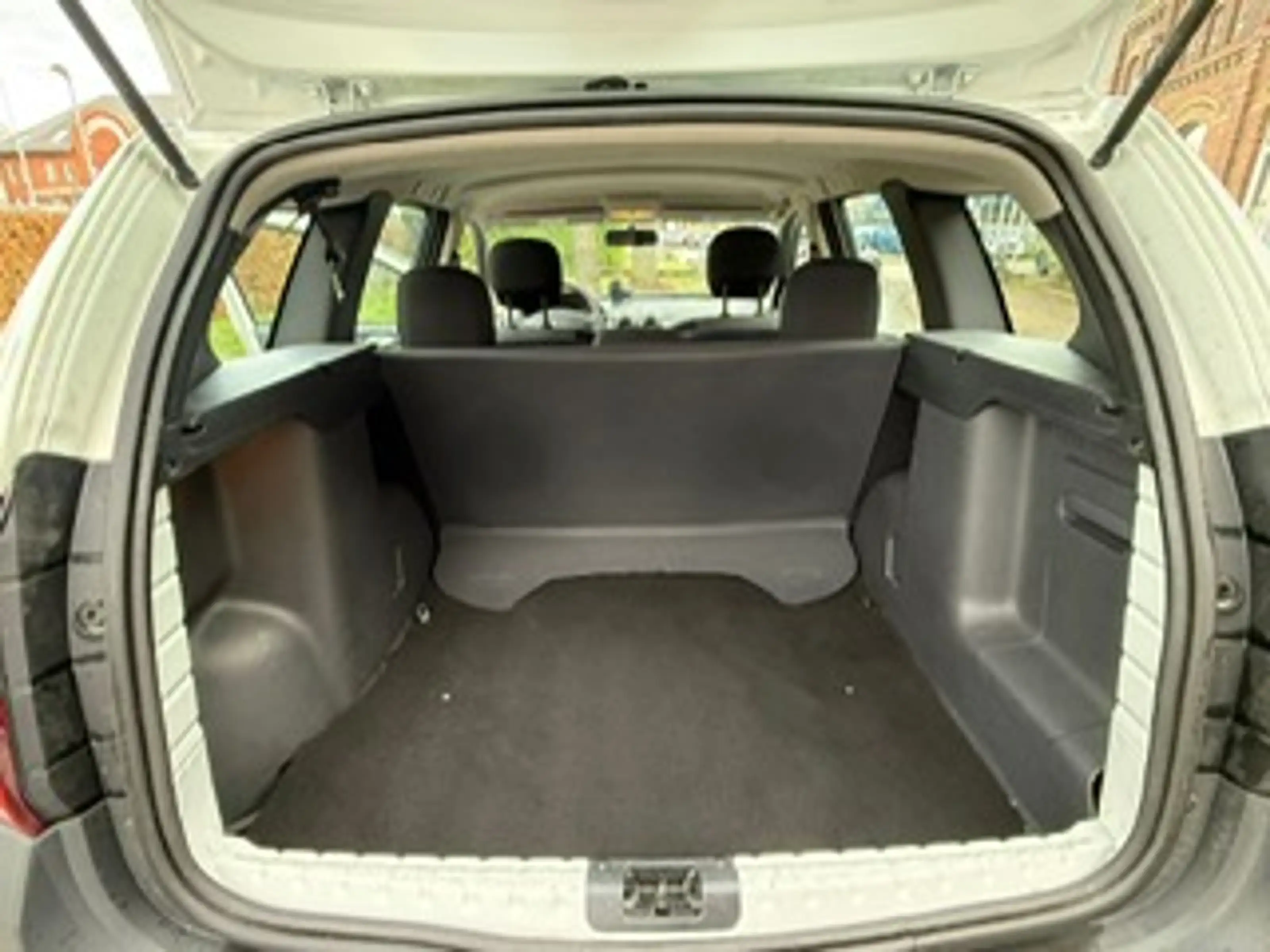 Dacia Duster Basis 4x2 Klimaanlage — photo 13