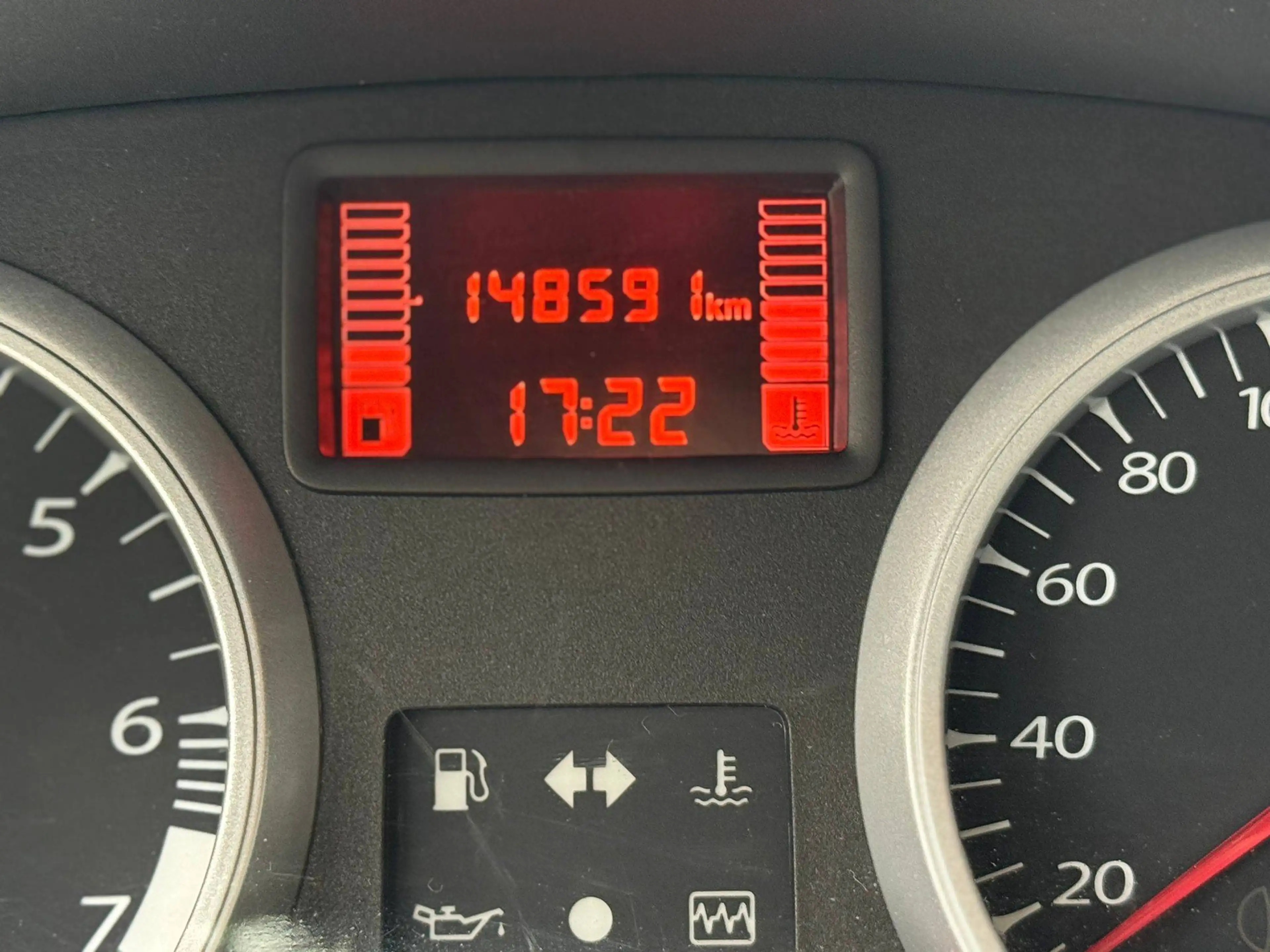 Dacia Duster Basis 4x2 Klimaanlage — photo 10