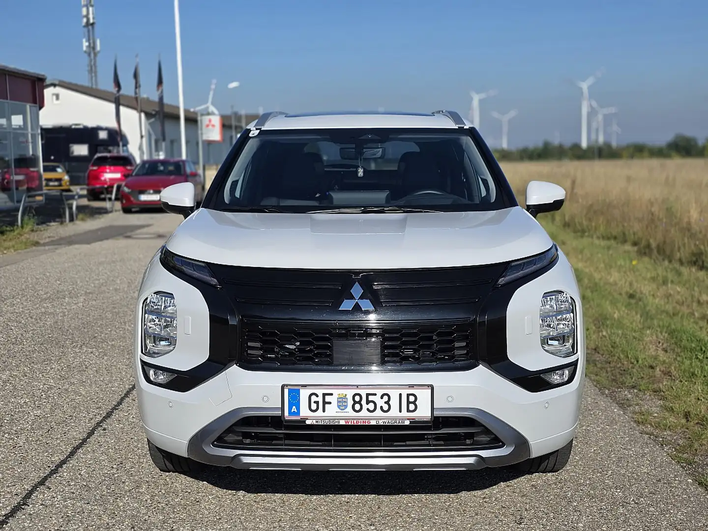 Mitsubishi Outlander 2,4 PHEV S-AWC Diamond Weiß - 2