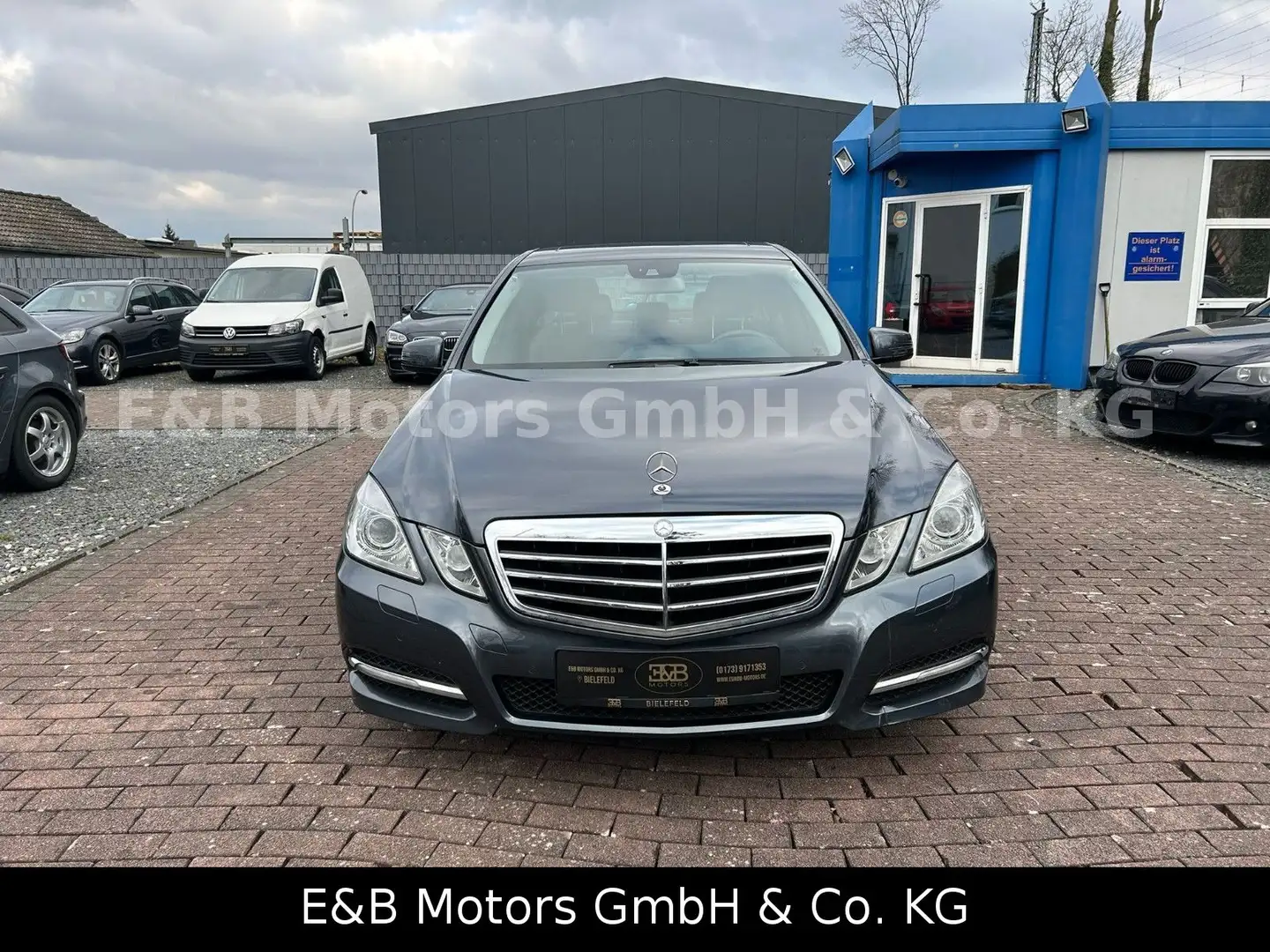 Mercedes-Benz E 350 CDI 4Matic Avantgarde Grau - 2