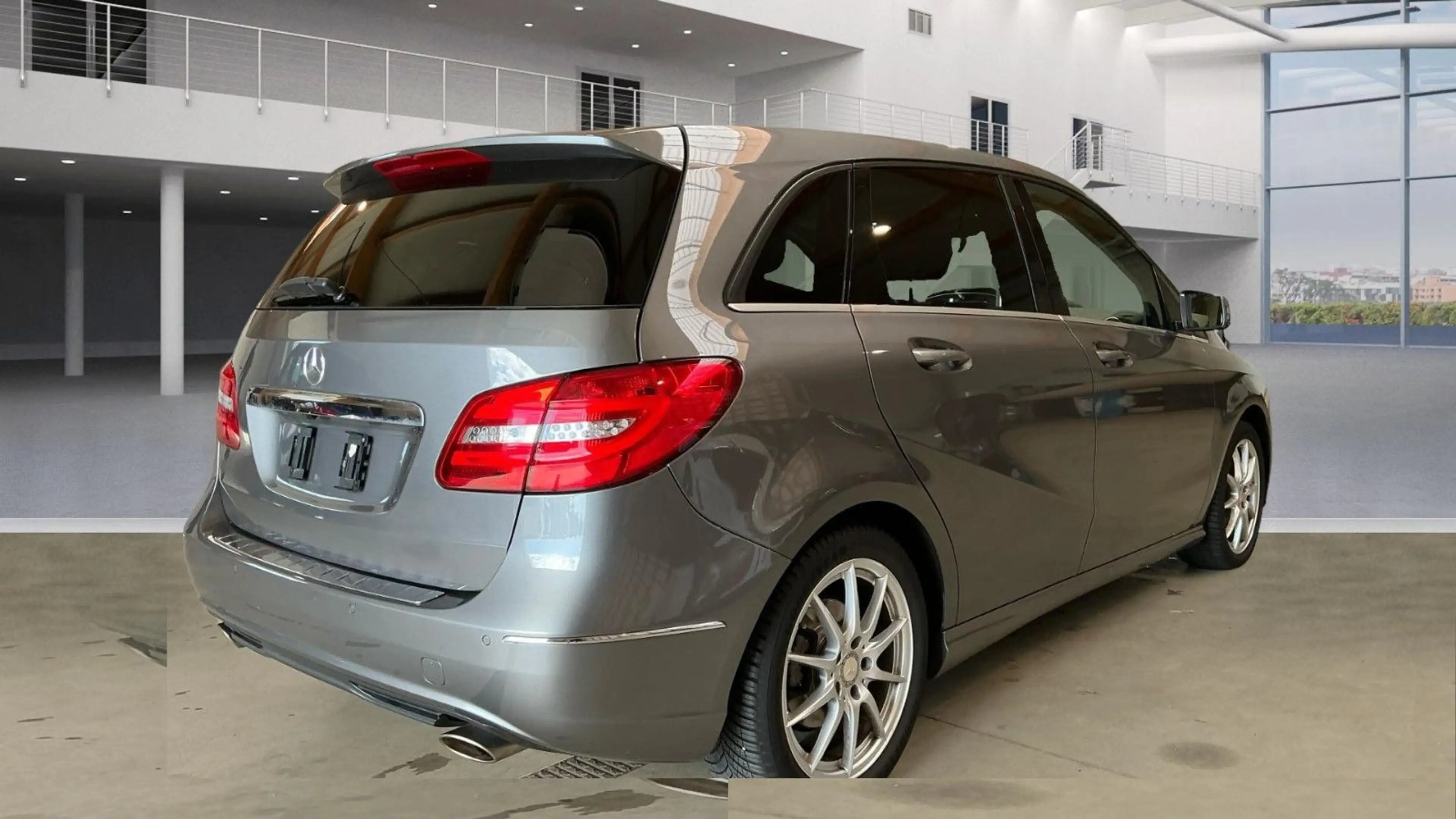 Mercedes-Benz B 180 B180 SPORTPAKET BI-XENON CAM NAVI TEMPO. SITZHZG — photo 5
