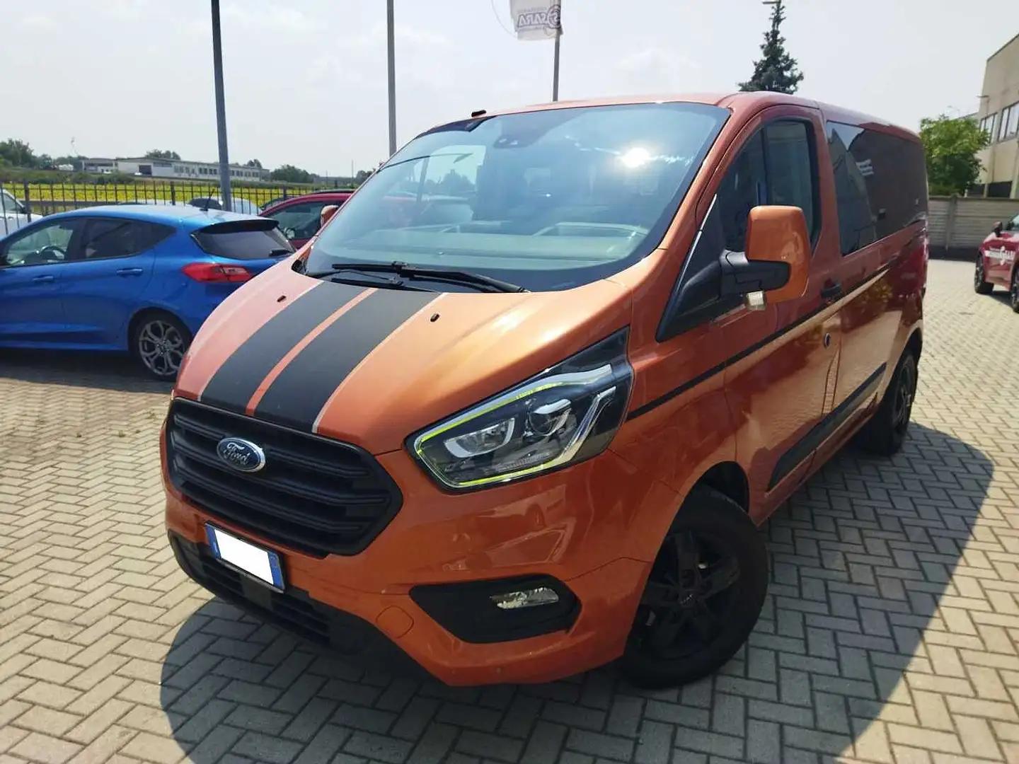 Ford Transit Custom 1ª s 310 2.0 TDCi 170 PC Combi Trend Arancione - 1
