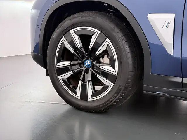 BMW Ix3 view 27