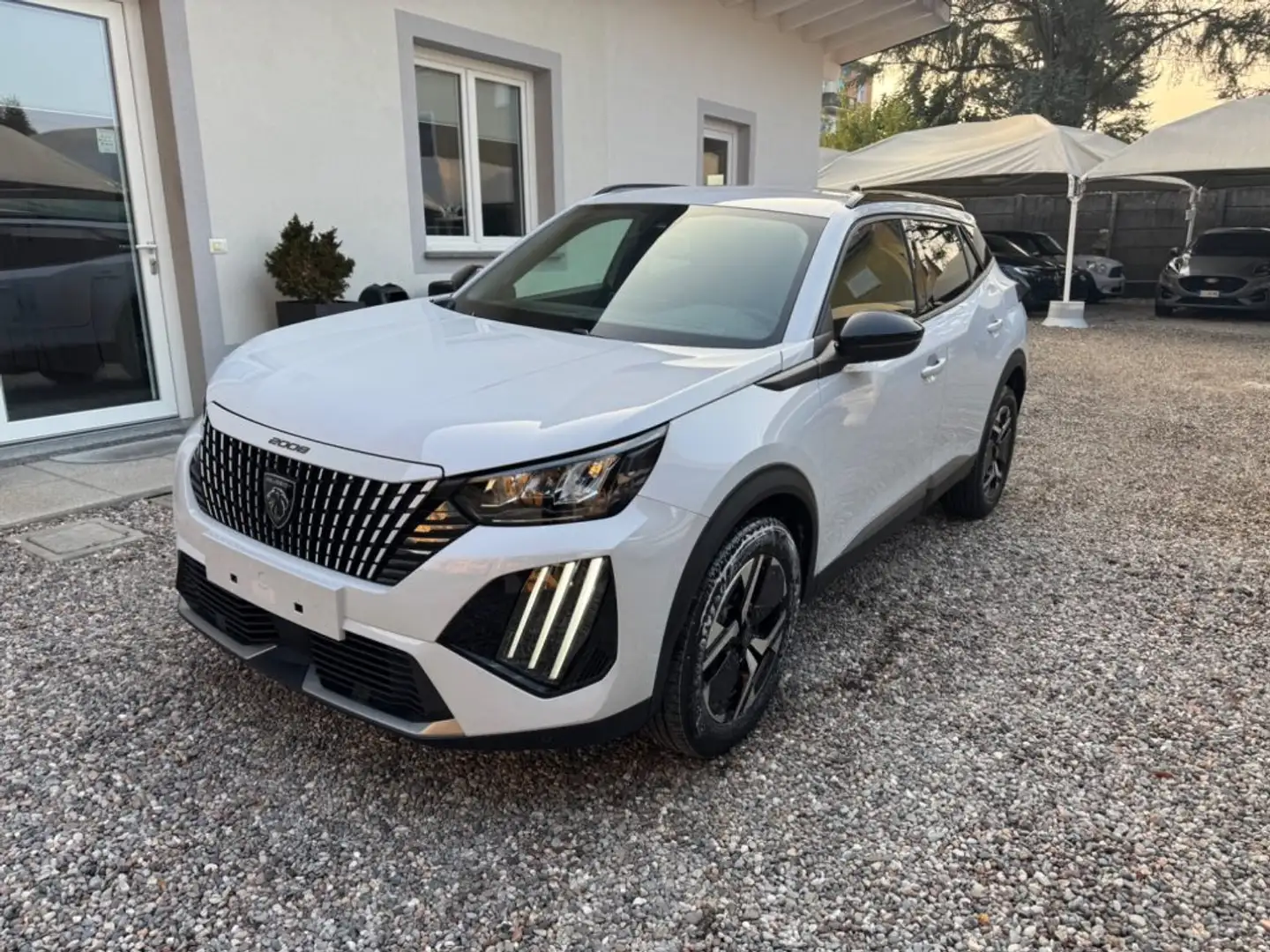 Peugeot 2008 PureTech 100 S&S Allure Blanco - 1