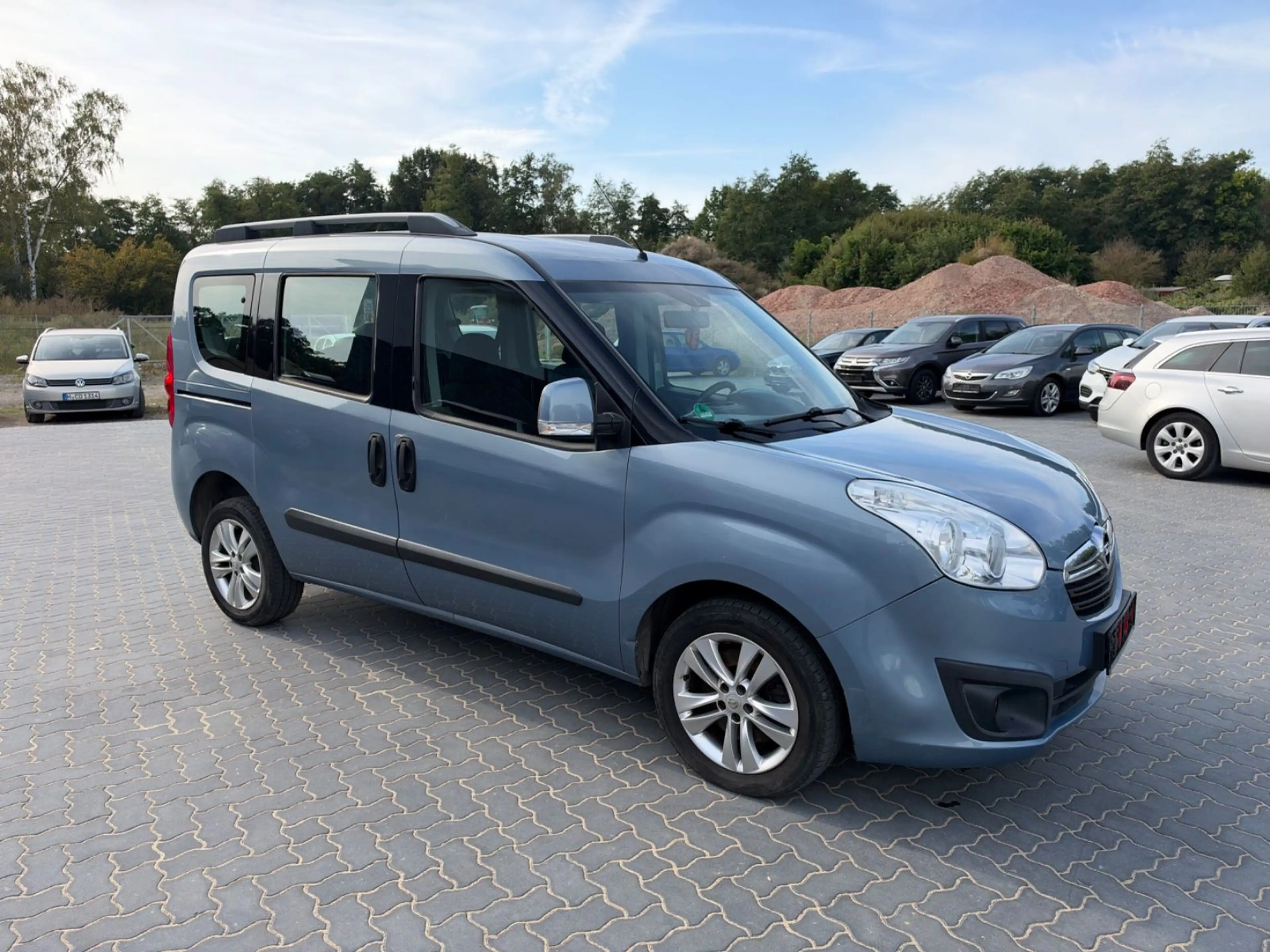 Opel Combo Life D Edition L1H1 *7 Sitzer* — photo 3