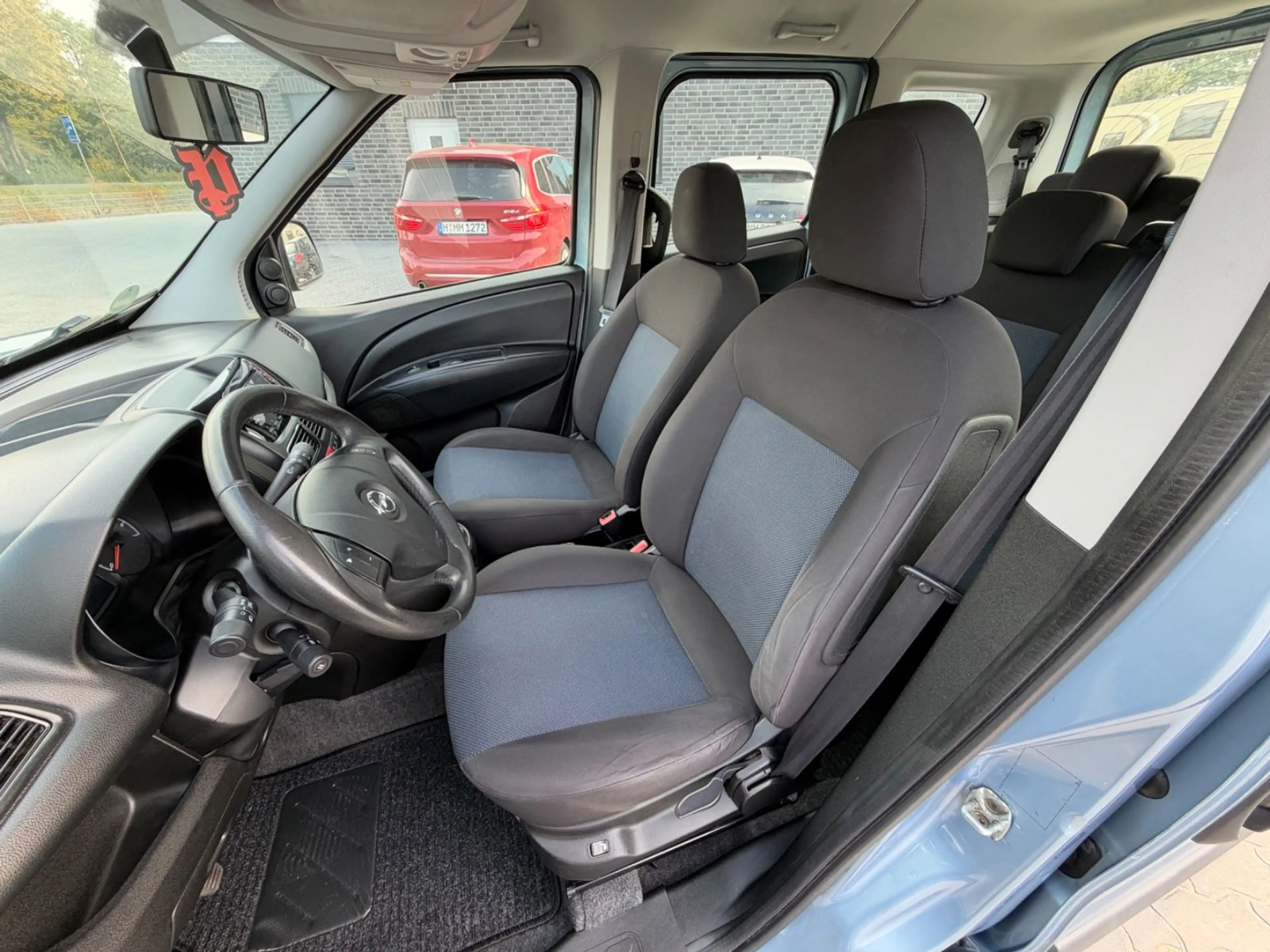 Opel Combo Life D Edition L1H1 *7 Sitzer* — photo 7