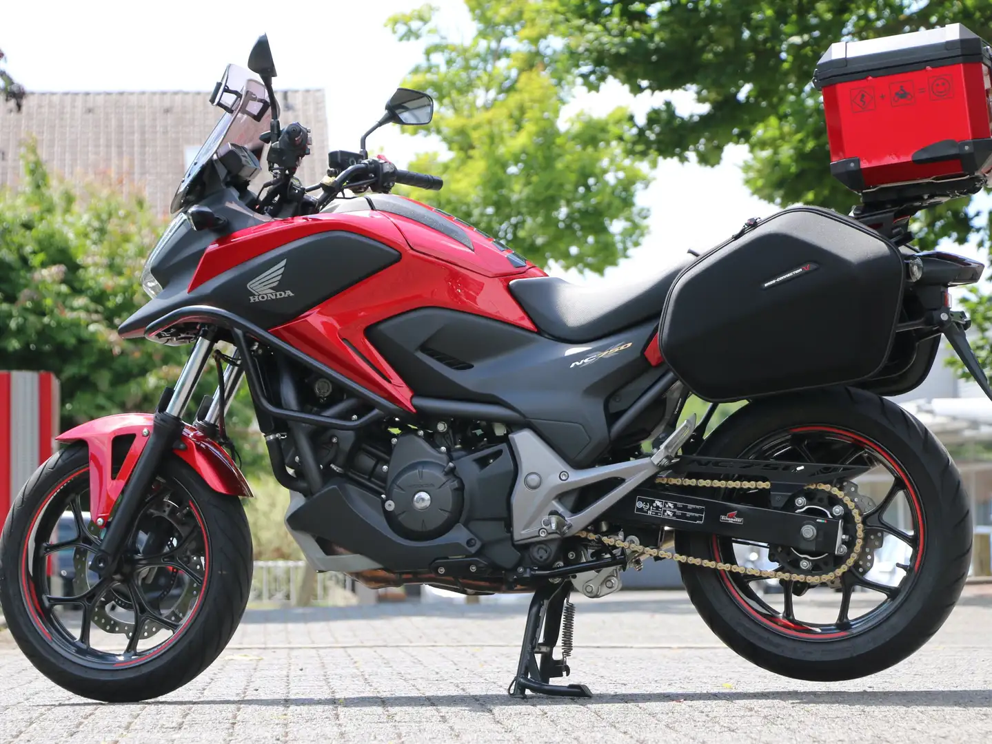 Honda NC 750 X mit DCT und viel Austattung Rood - 1