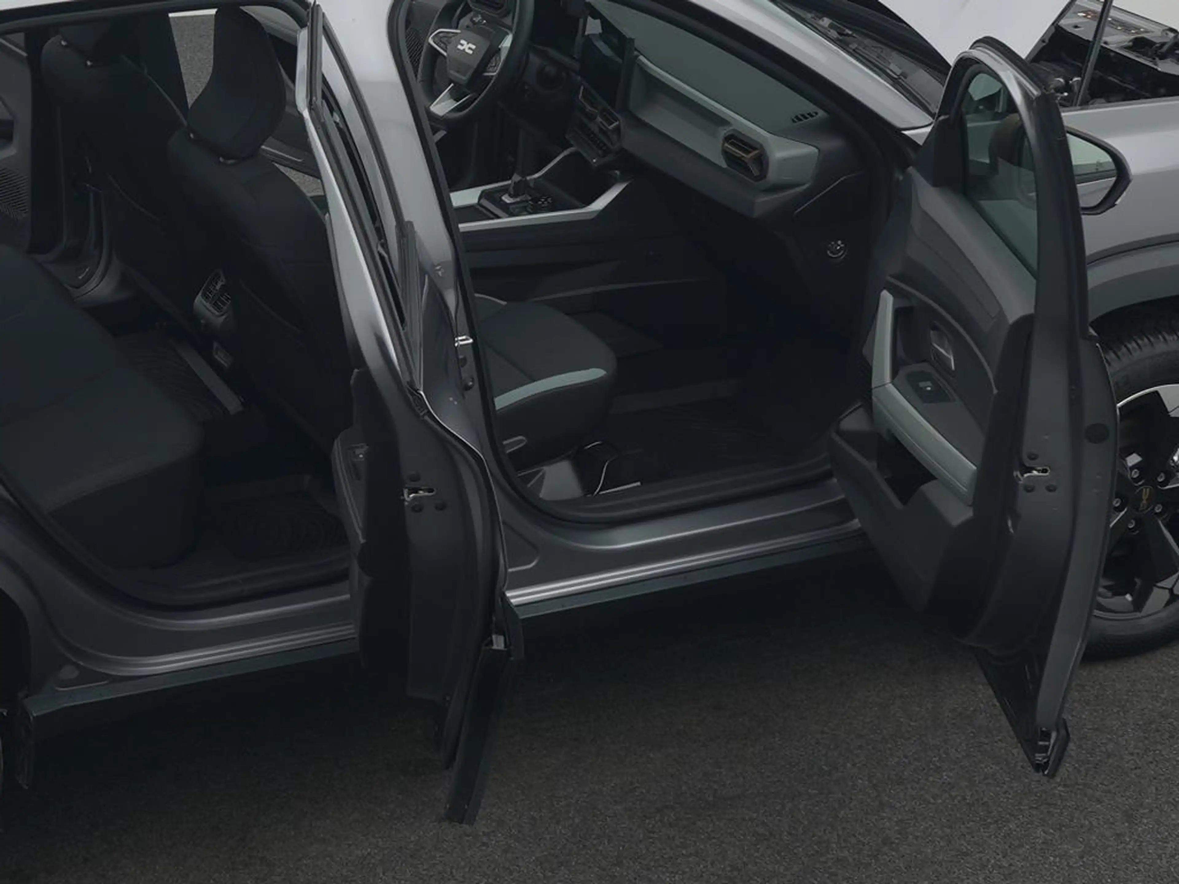 Dacia Bigster Extreme hybrid-G 150 4x4 — photo 11