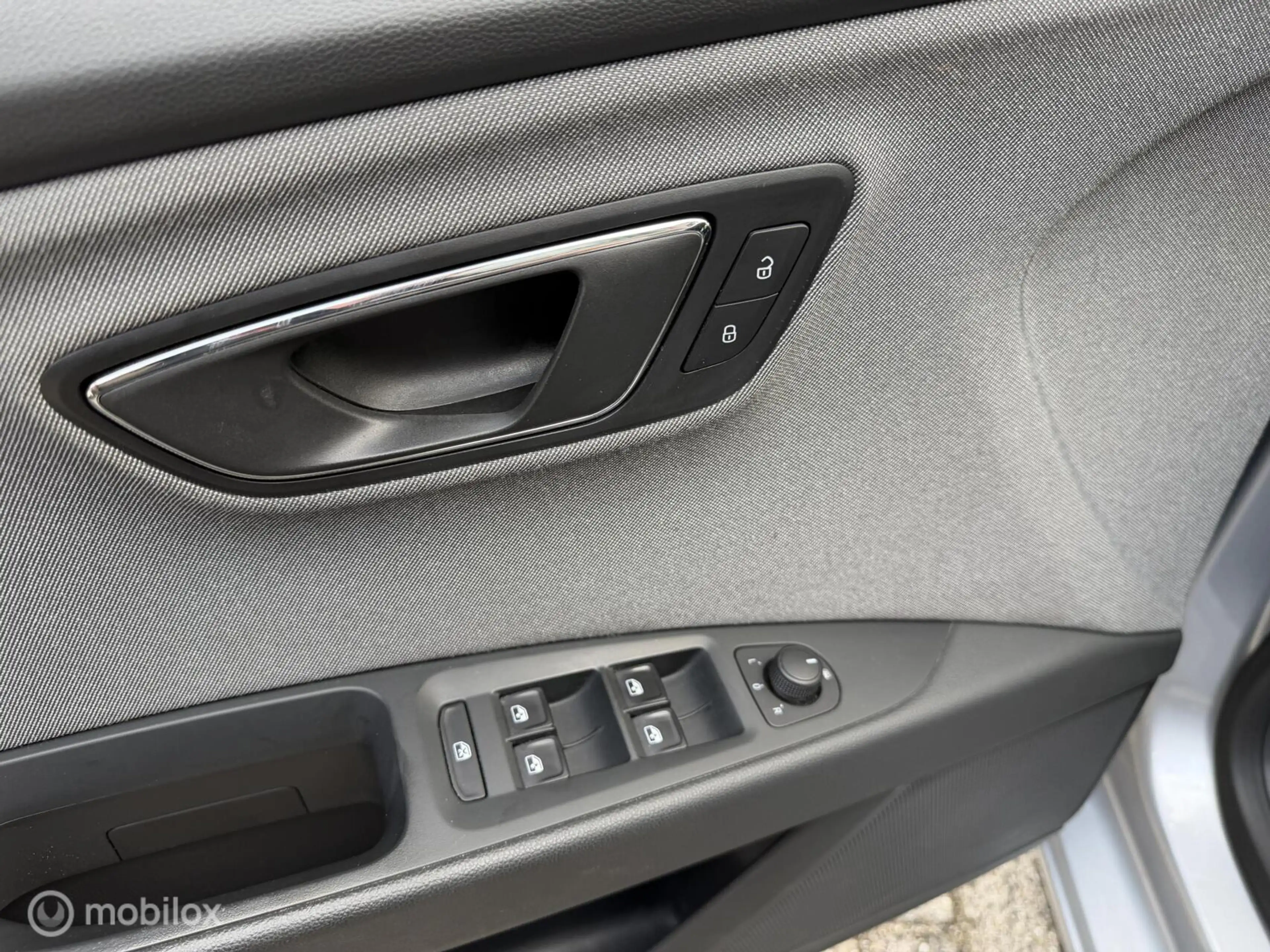 SEAT Leon ST 1.0 EcoTSI Style Business Intense NAVI*CARPLAY* — photo 23