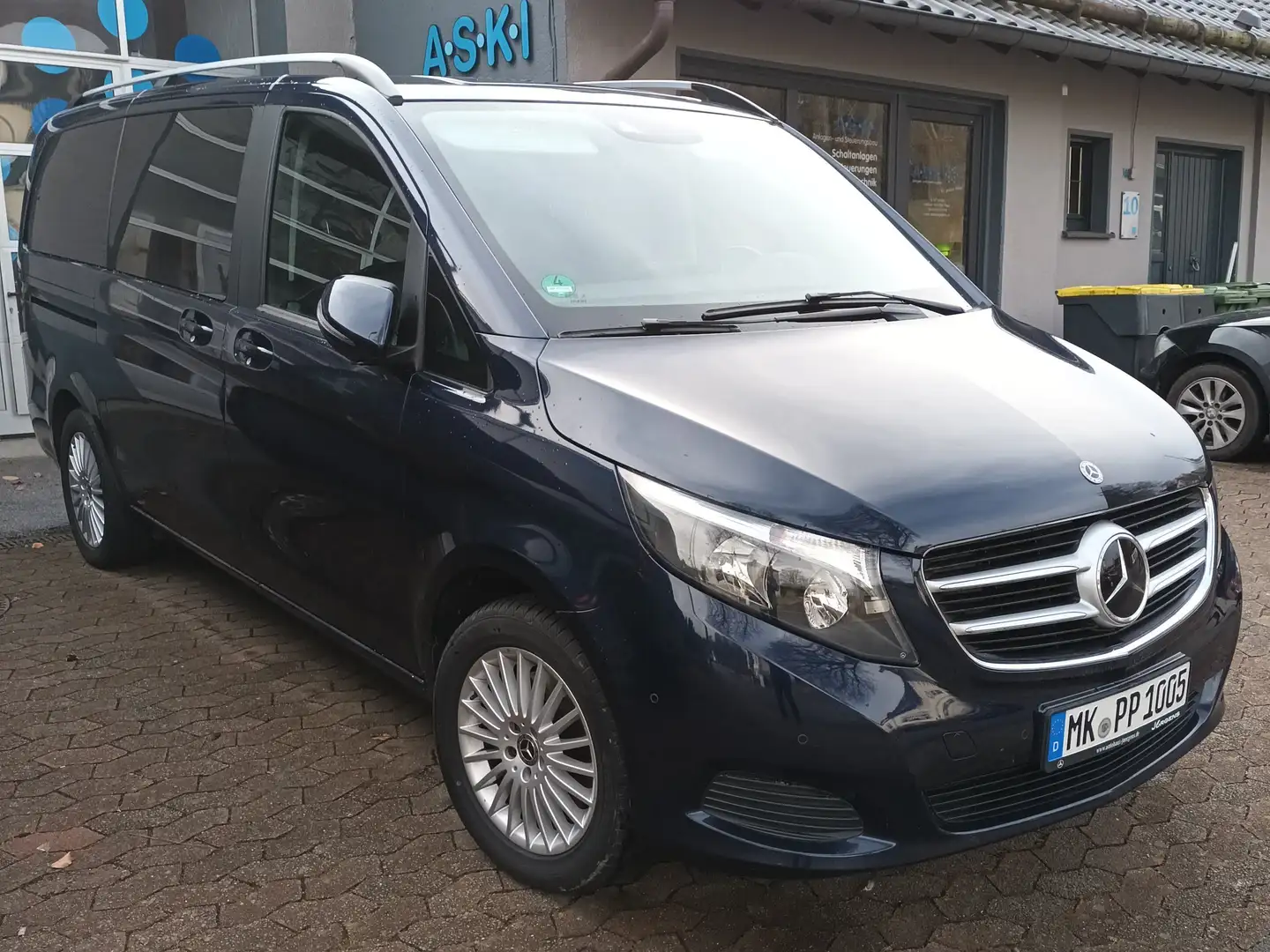 Mercedes-Benz V 250 V-Klasse Diesel (BlueTEC) d lang 4Matic 7G-TRONIC Azul - 1