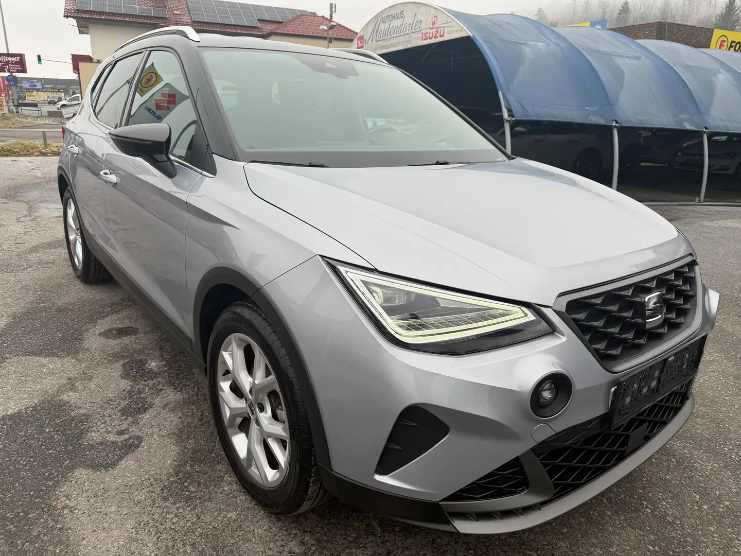 SEAT Arona FR ECO TSi Silber - 1